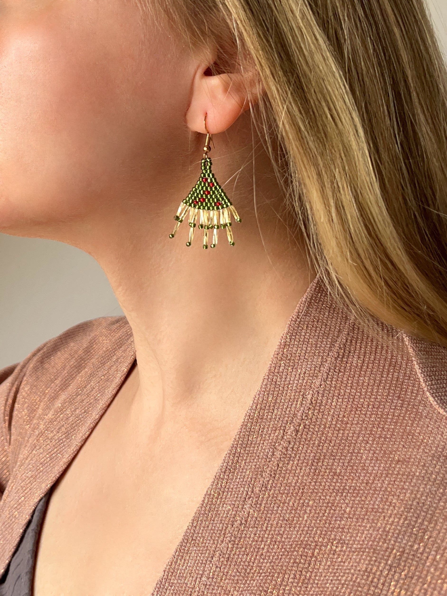 CHRISTMAS TREE | silver & gold | festive dangle earrings | beaded handmade