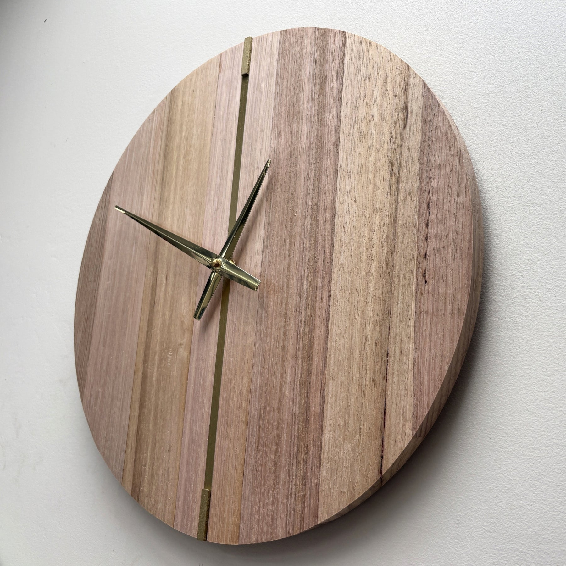 Meridian – Handmade Tasmanian Oak Wall Clock | Brass Coloured Inlay, No Numerals, Silent Movement | 30cm or 40cm