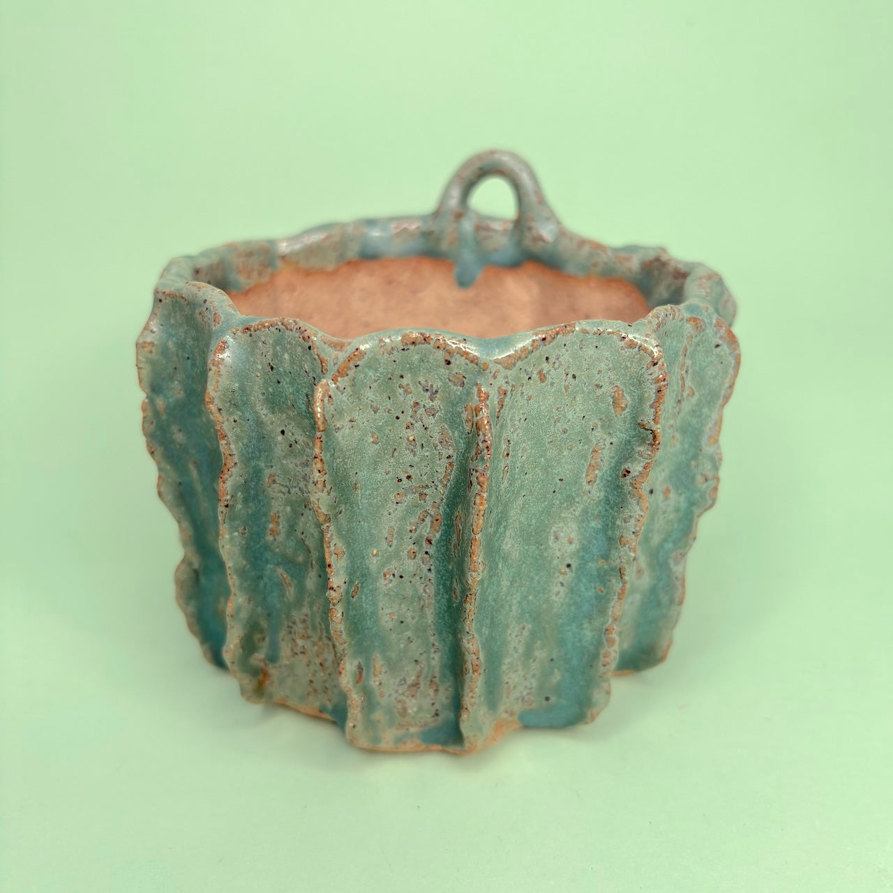 Ceramic orchid pot with ridges