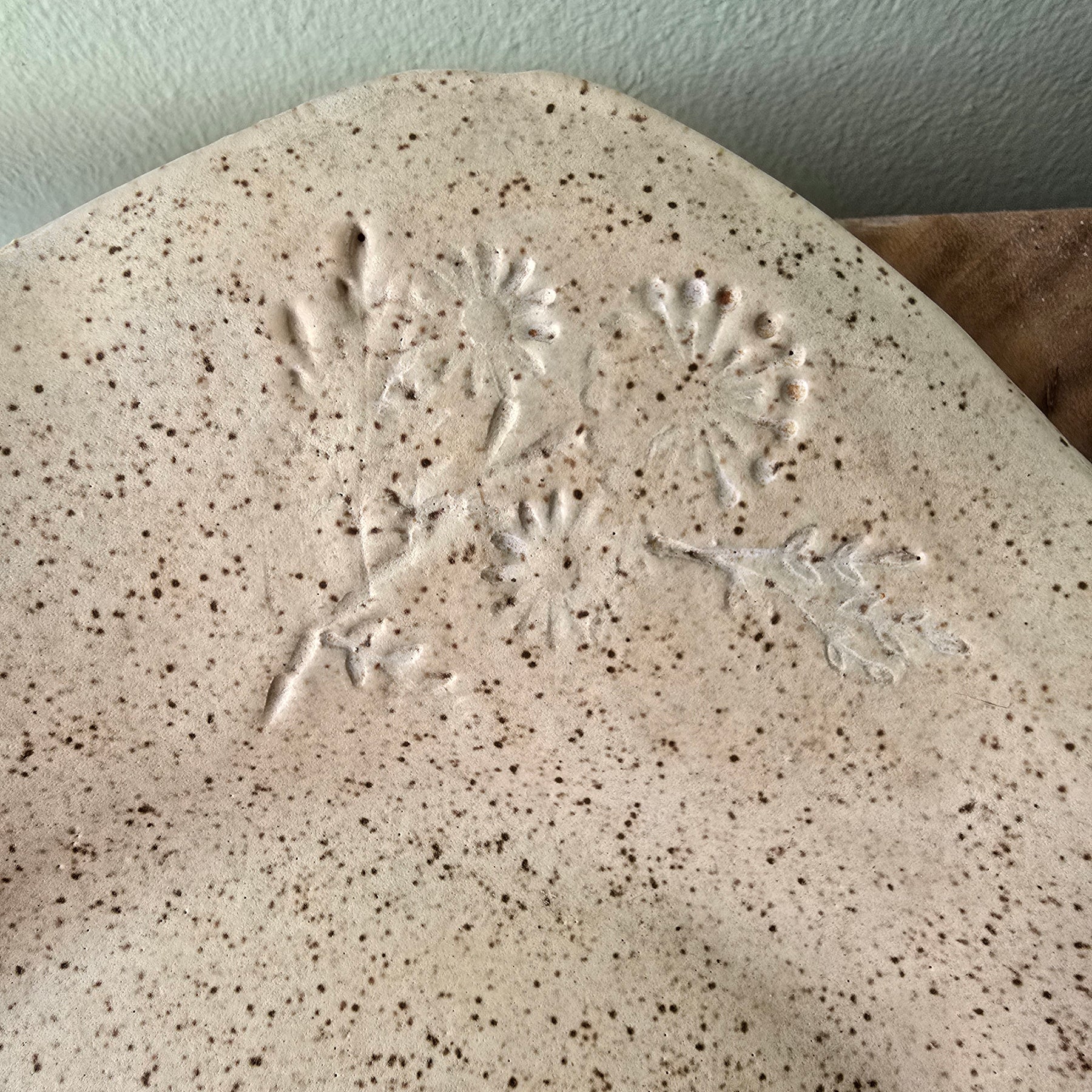 Flower print serving plate