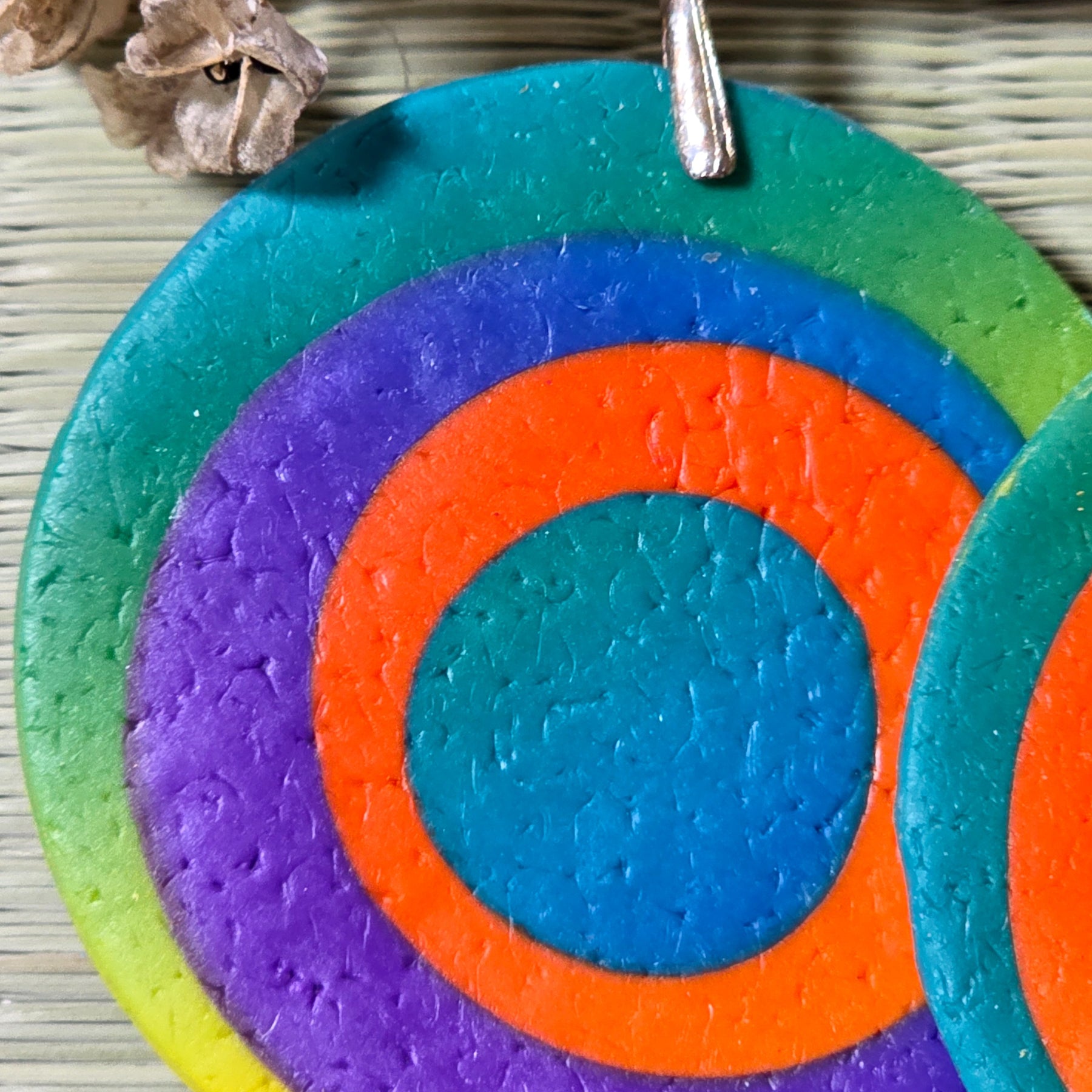 Round circle dangle earrings