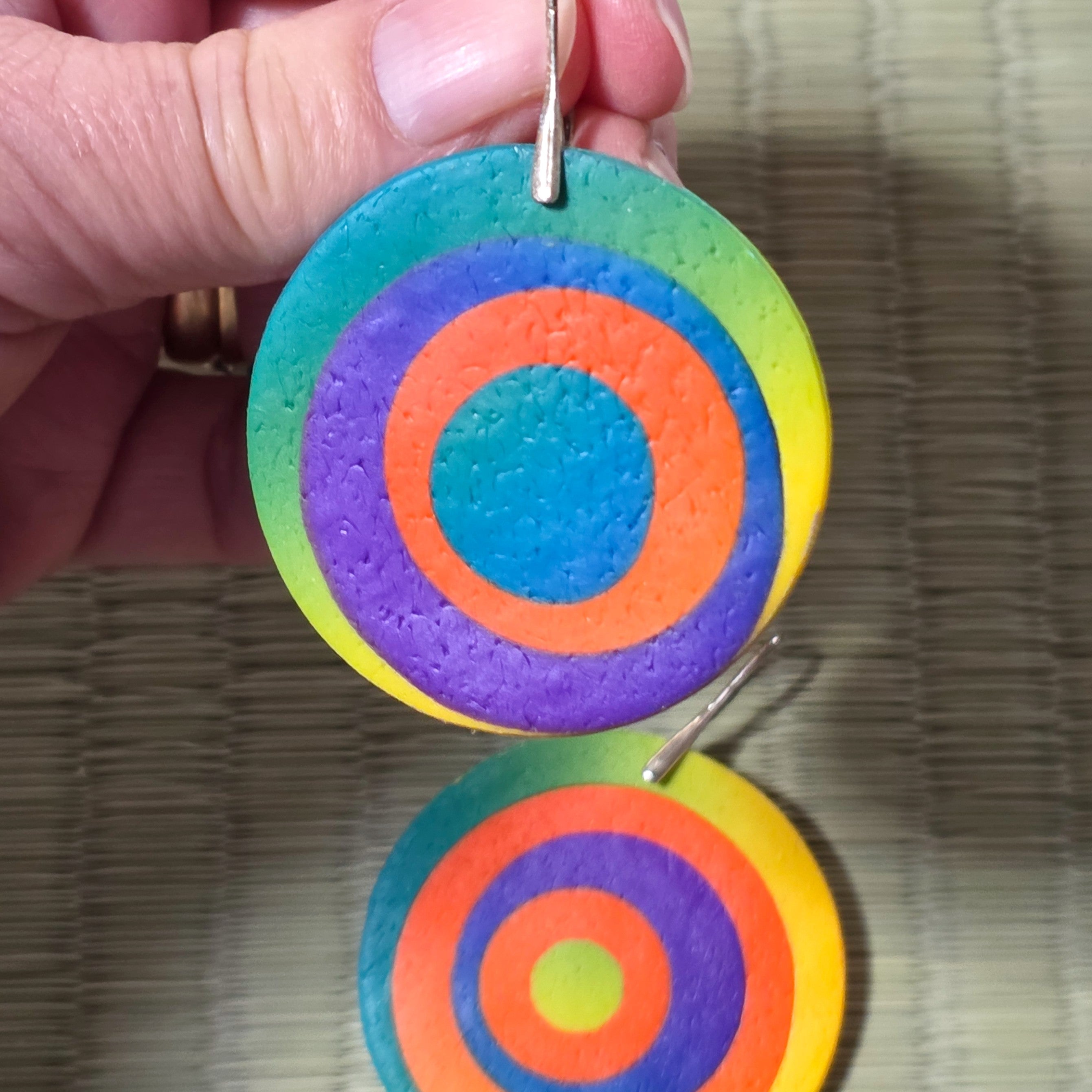 Round circle dangle earrings
