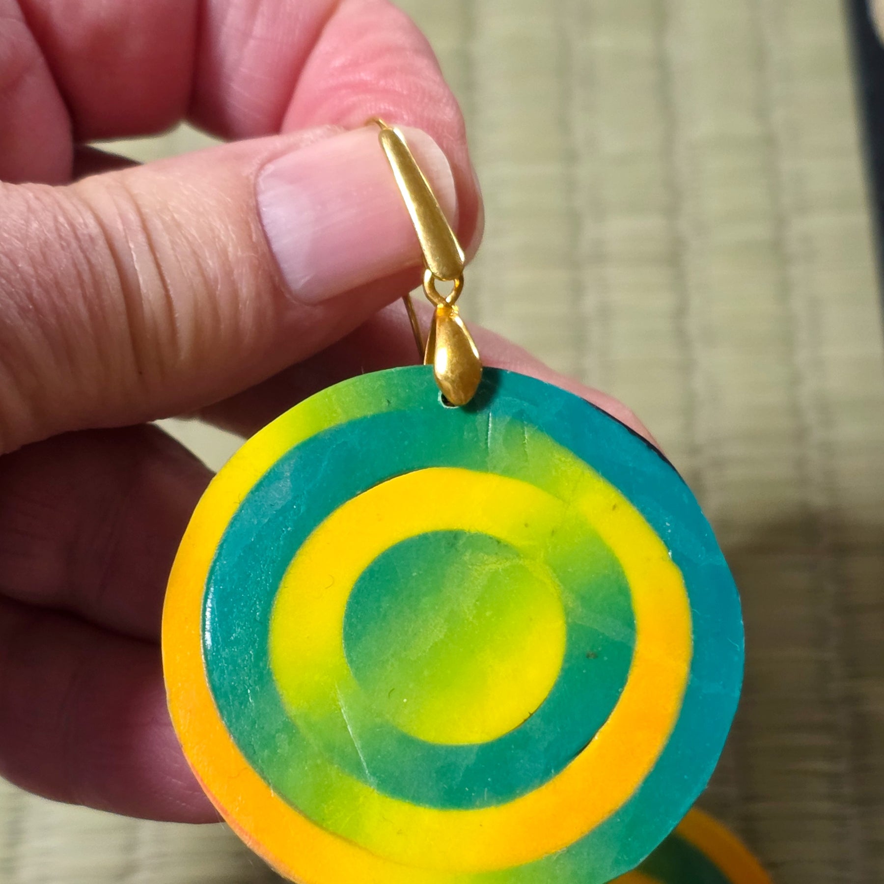 Round circle dangle earrings