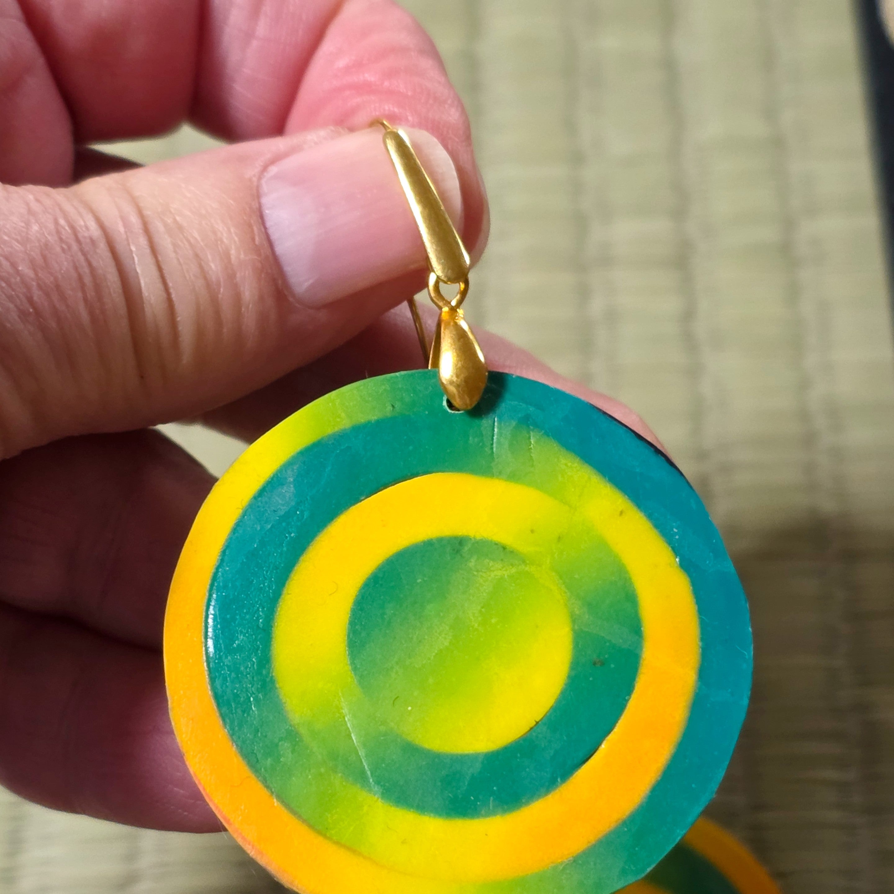 Round circle dangle earrings