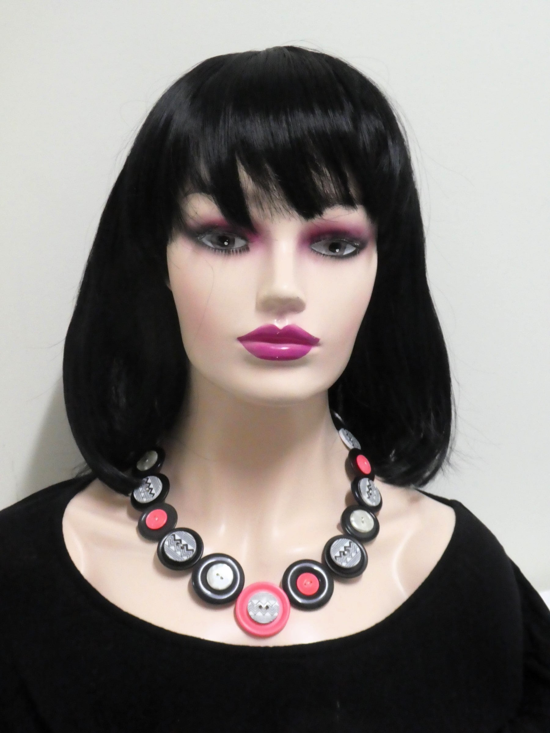 Handmade button necklace and earrings - Pink Zebra