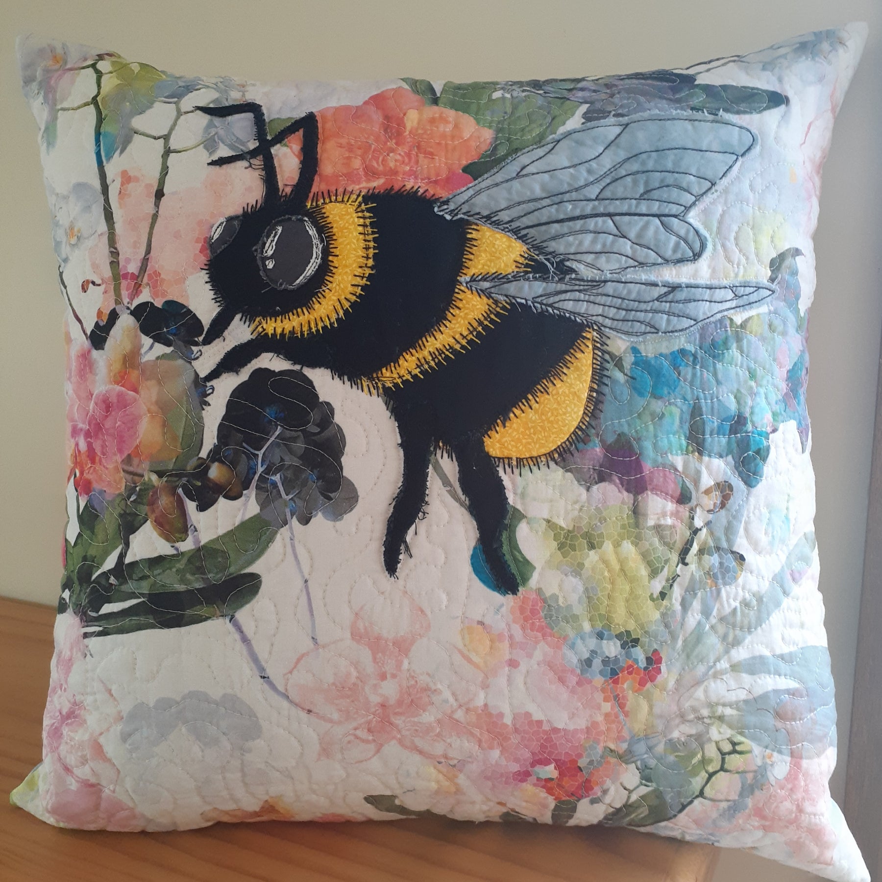 Little bumble bee cushion cover