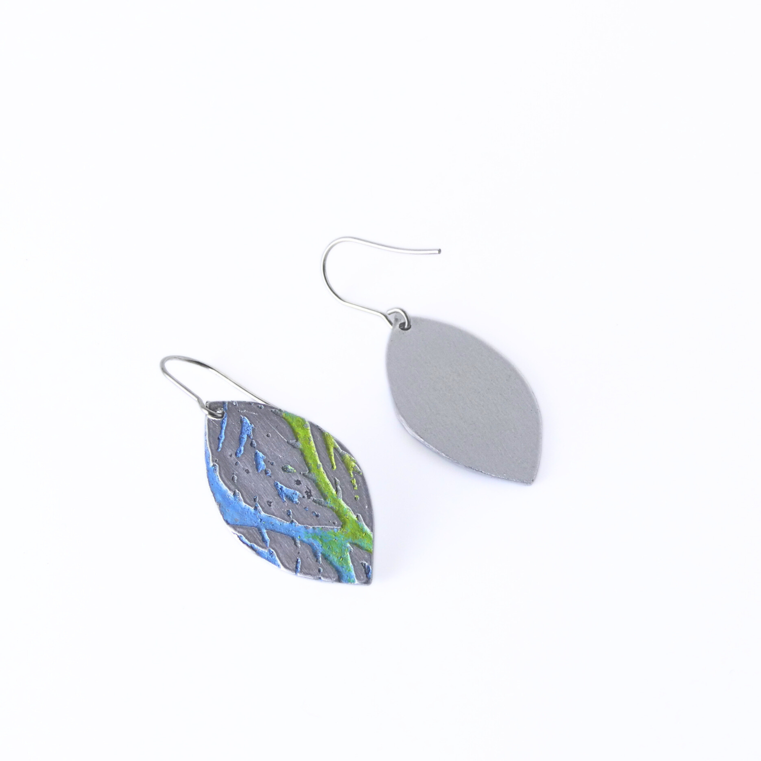 Etched and coloured aluminium earrings - Etched in Nature Collection - A240