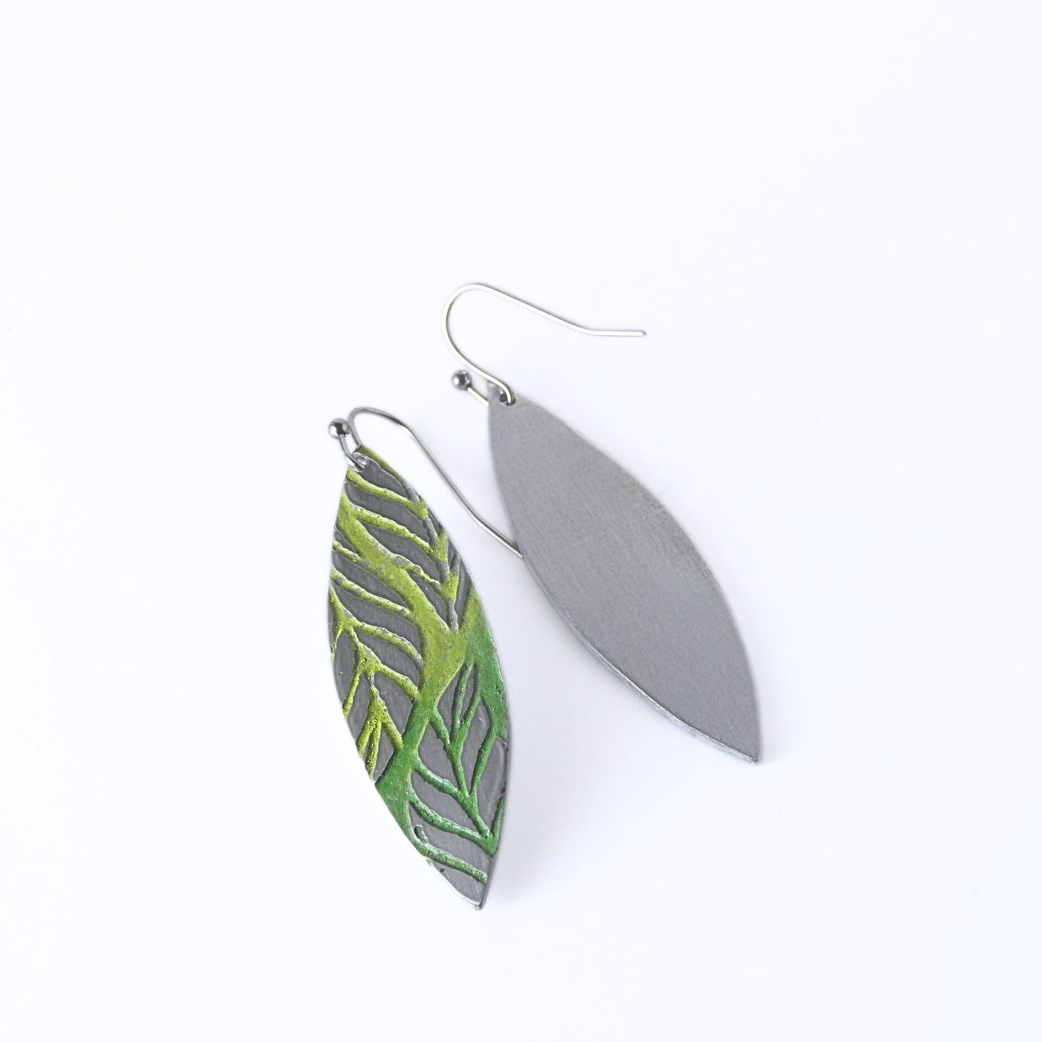 Etched and coloured aluminium earrings - Etched in Nature Collection - A240