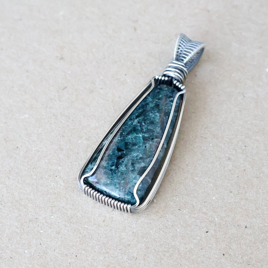 Handcrafted Apatite Pendant - Talisman of Inspiration