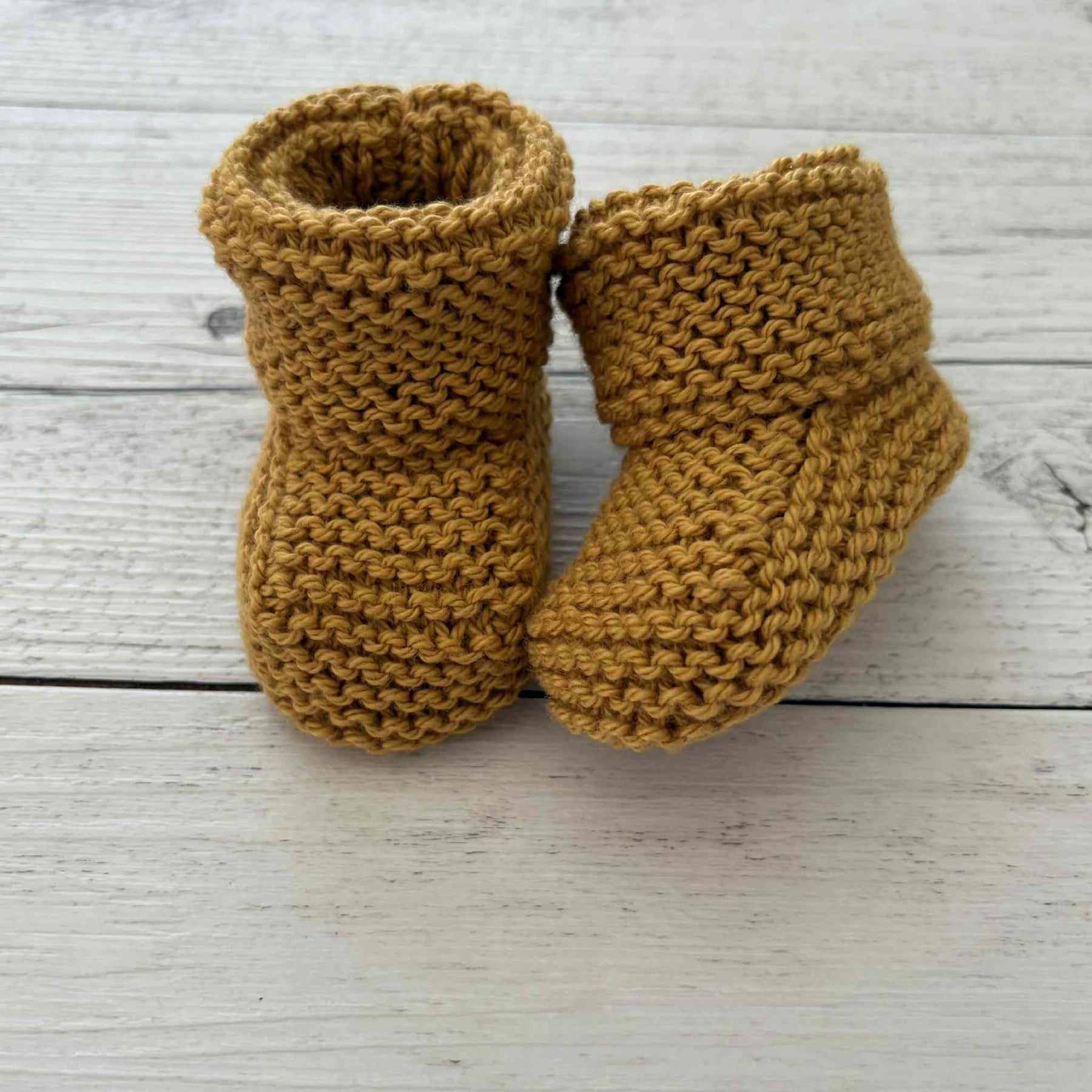 Hand Knitted Newborn  Nappy Cover, Booties and Bib