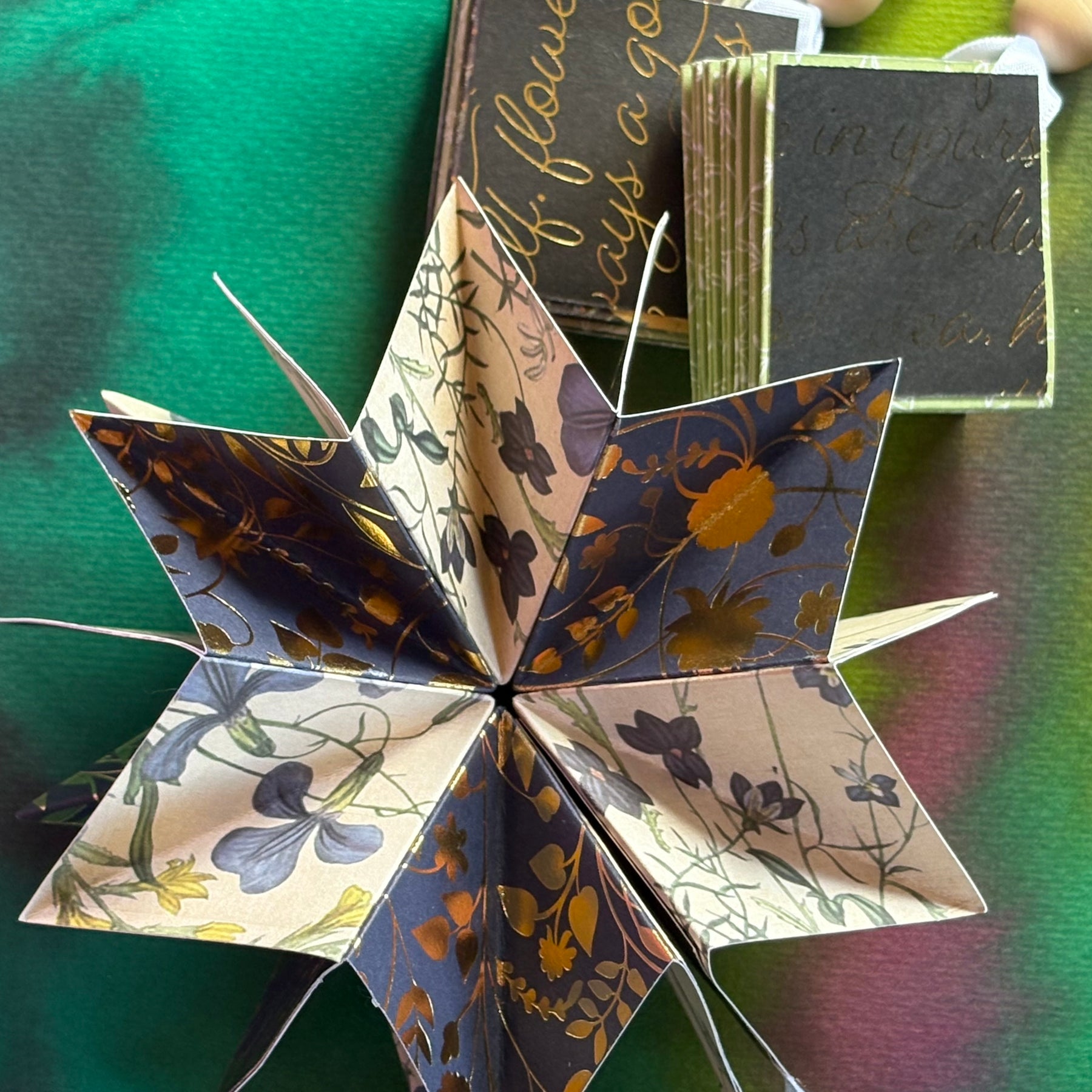 Foldout Pocket Paper Stars, set of 2