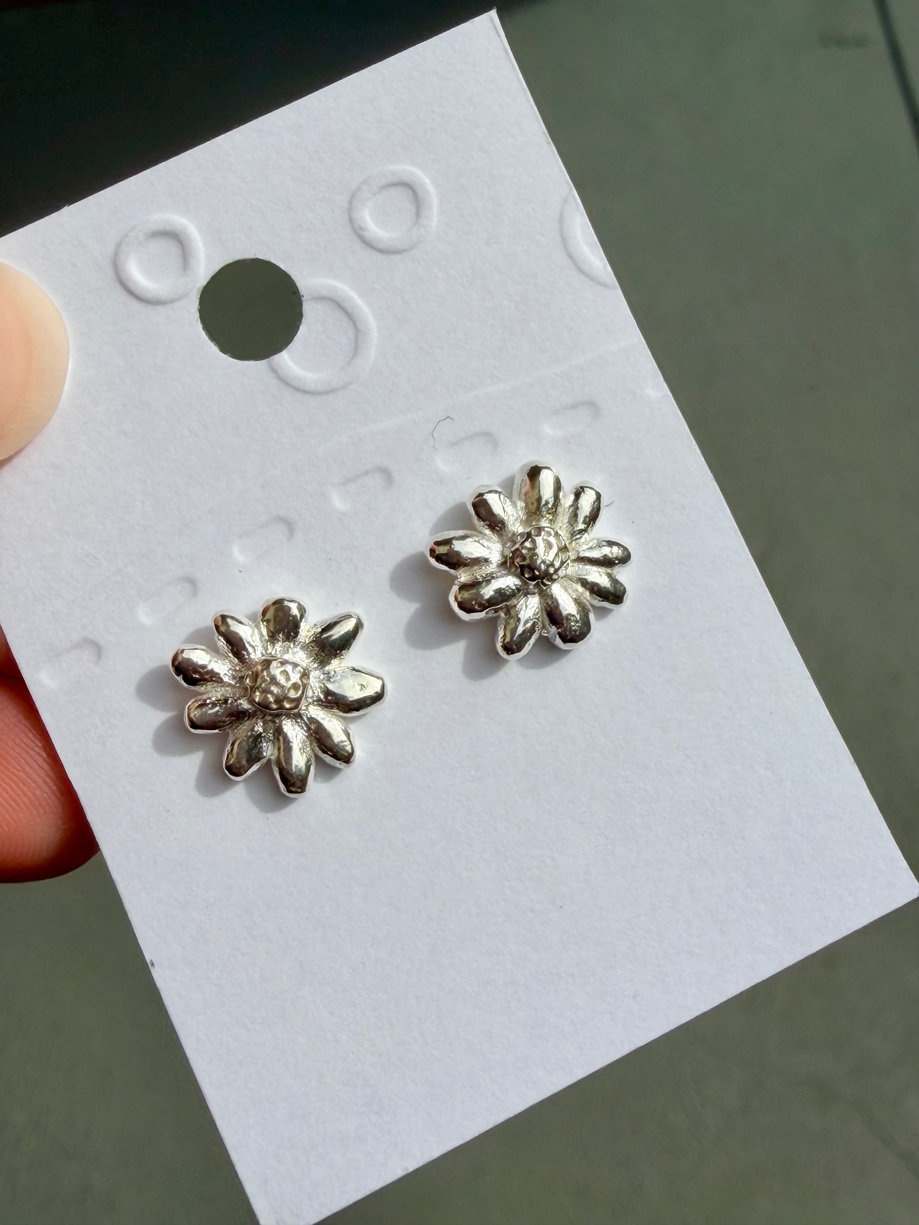 Silver Daisy Stud Earrings