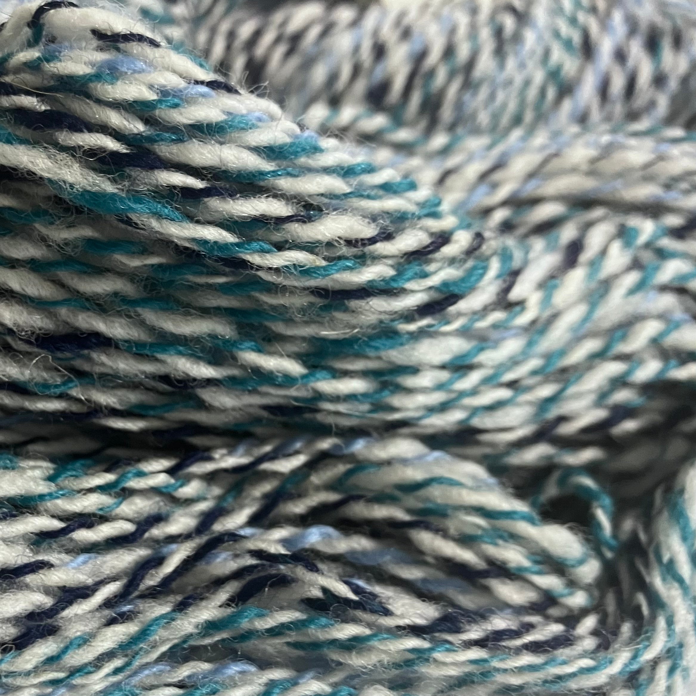 Blue-green Border Leicester wool