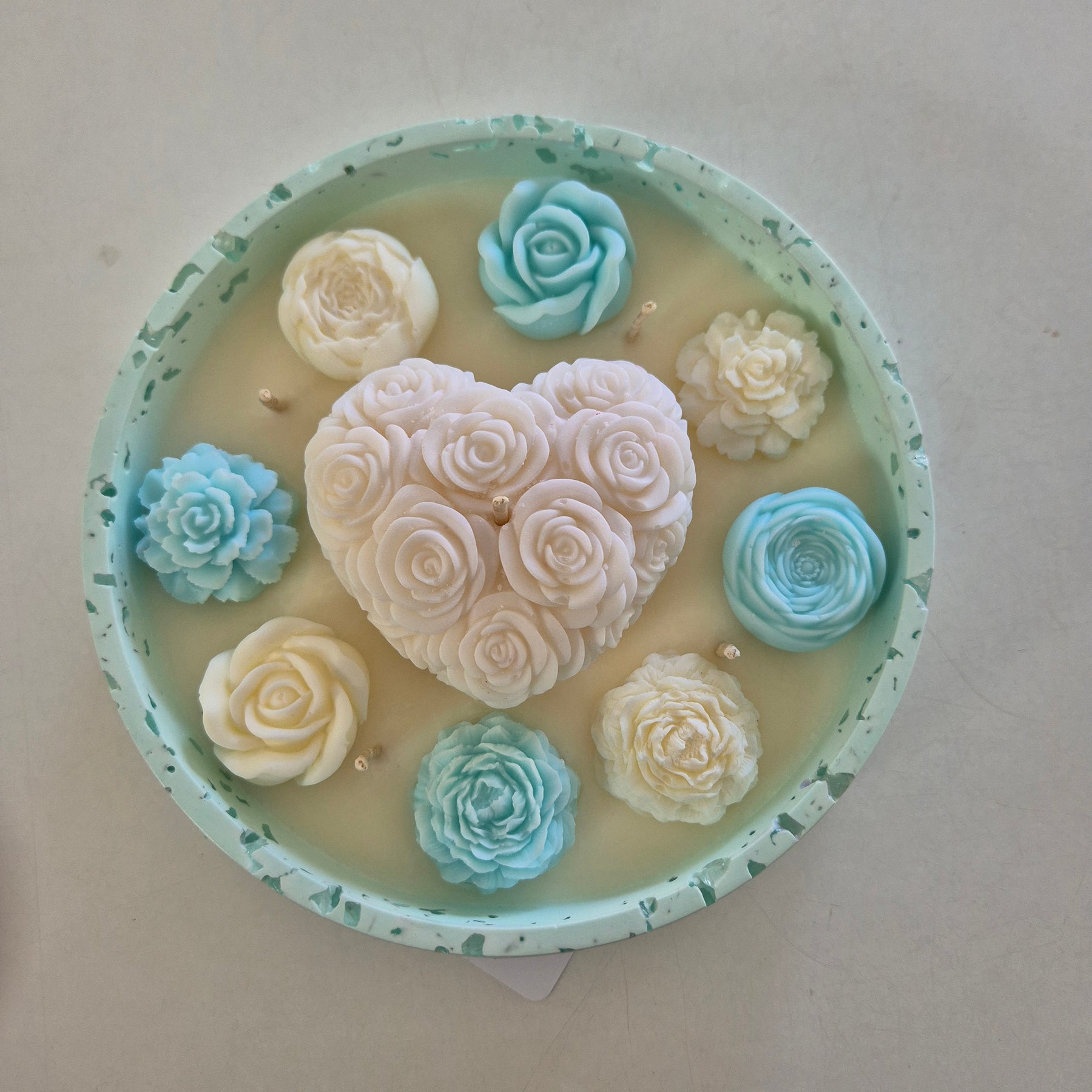Large soy wax concrete bowl candle with white floral heart and roses
