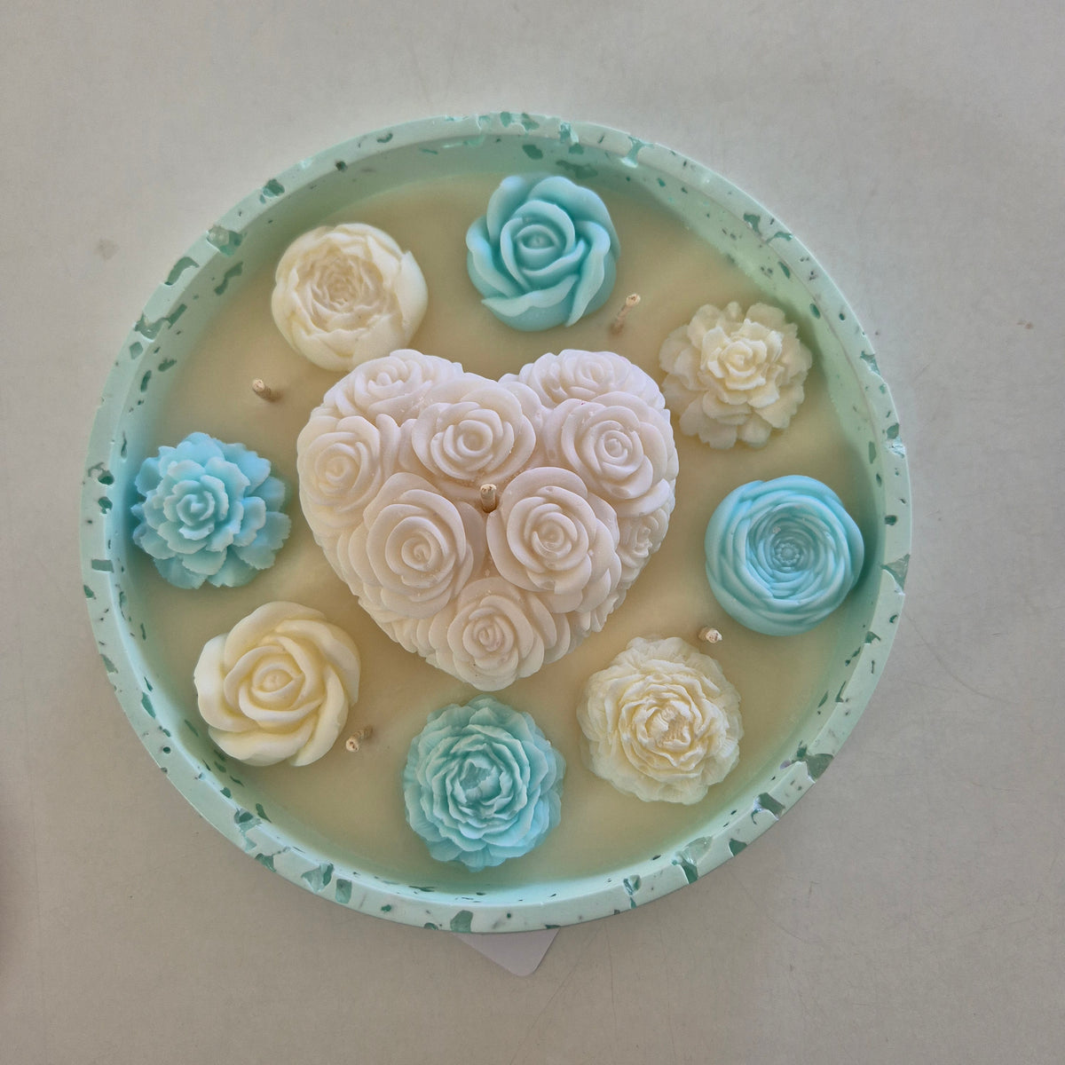 Large soy wax concrete bowl candle with white floral heart and roses
