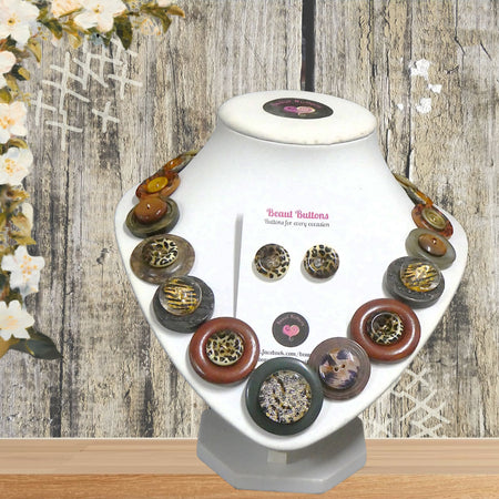 Button necklace and earrings - On Safari