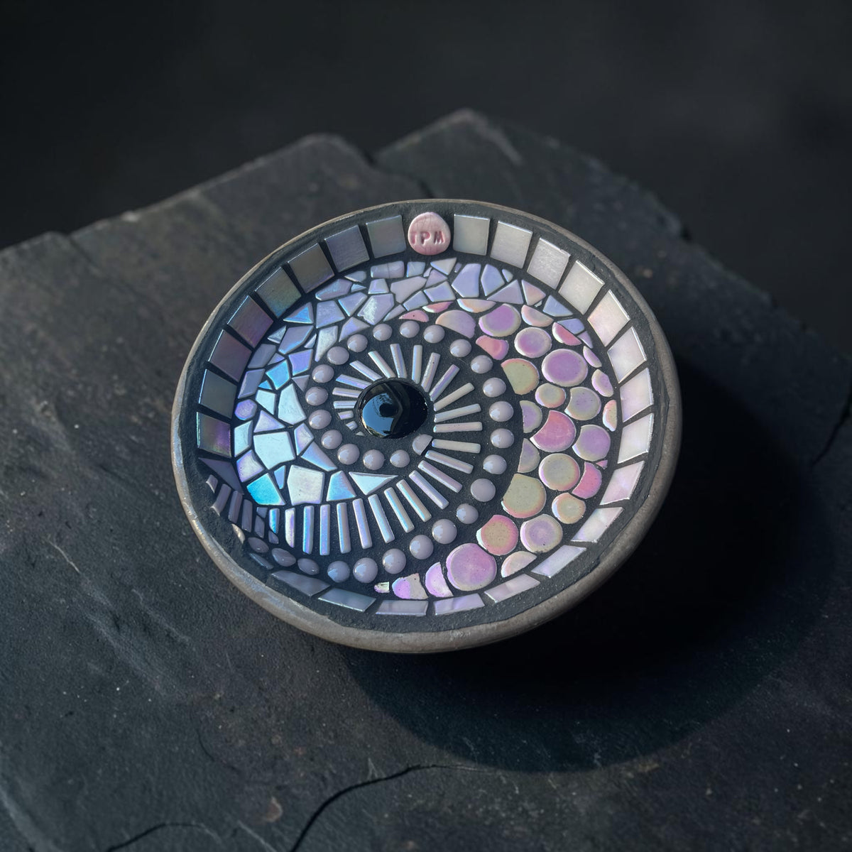 Mosaic Bee Bath. Pink Fern.