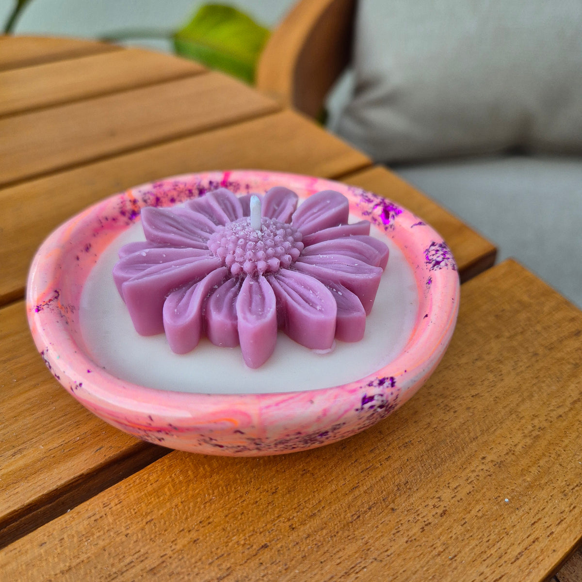 Concrete organic shaped bowl candle with gardenia and rose