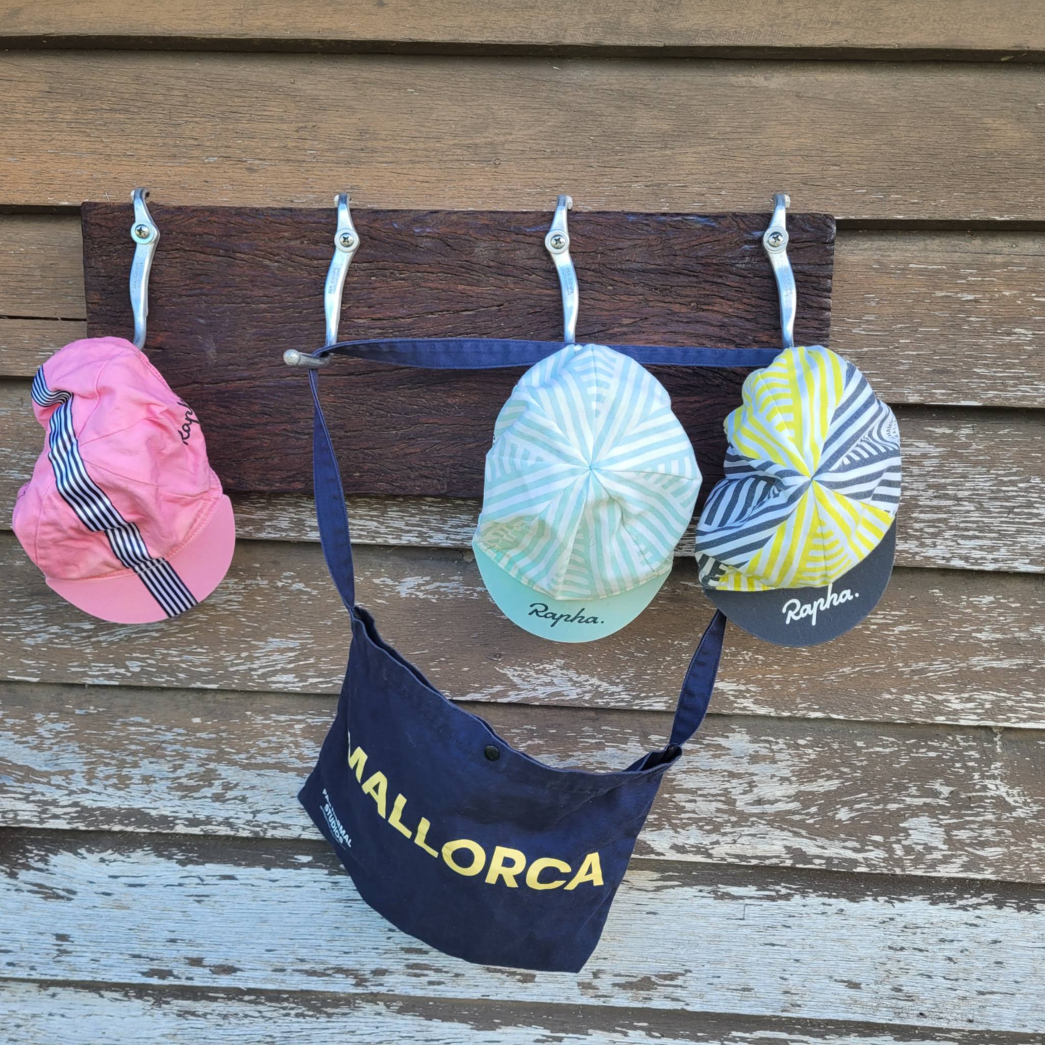 4 hook custom wall mounted recycled coat Hat hanger