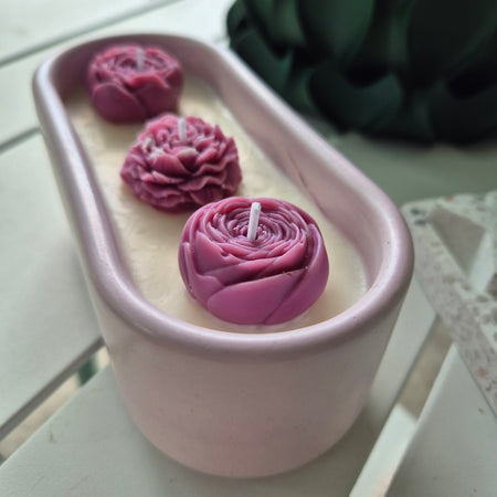 Lilac concrete bowl candle scented with gardenia and rose