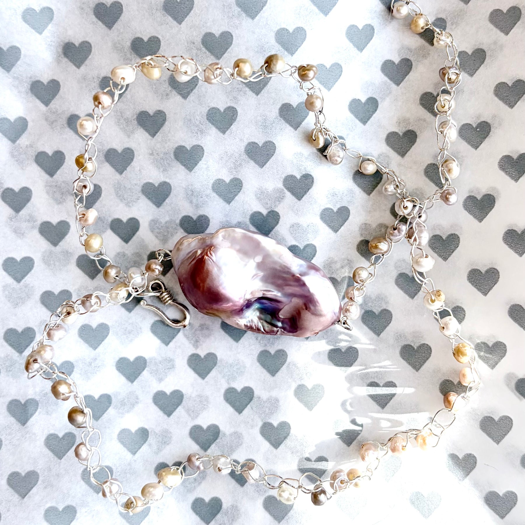 “Velvet Bloom” Pearls Bracelet