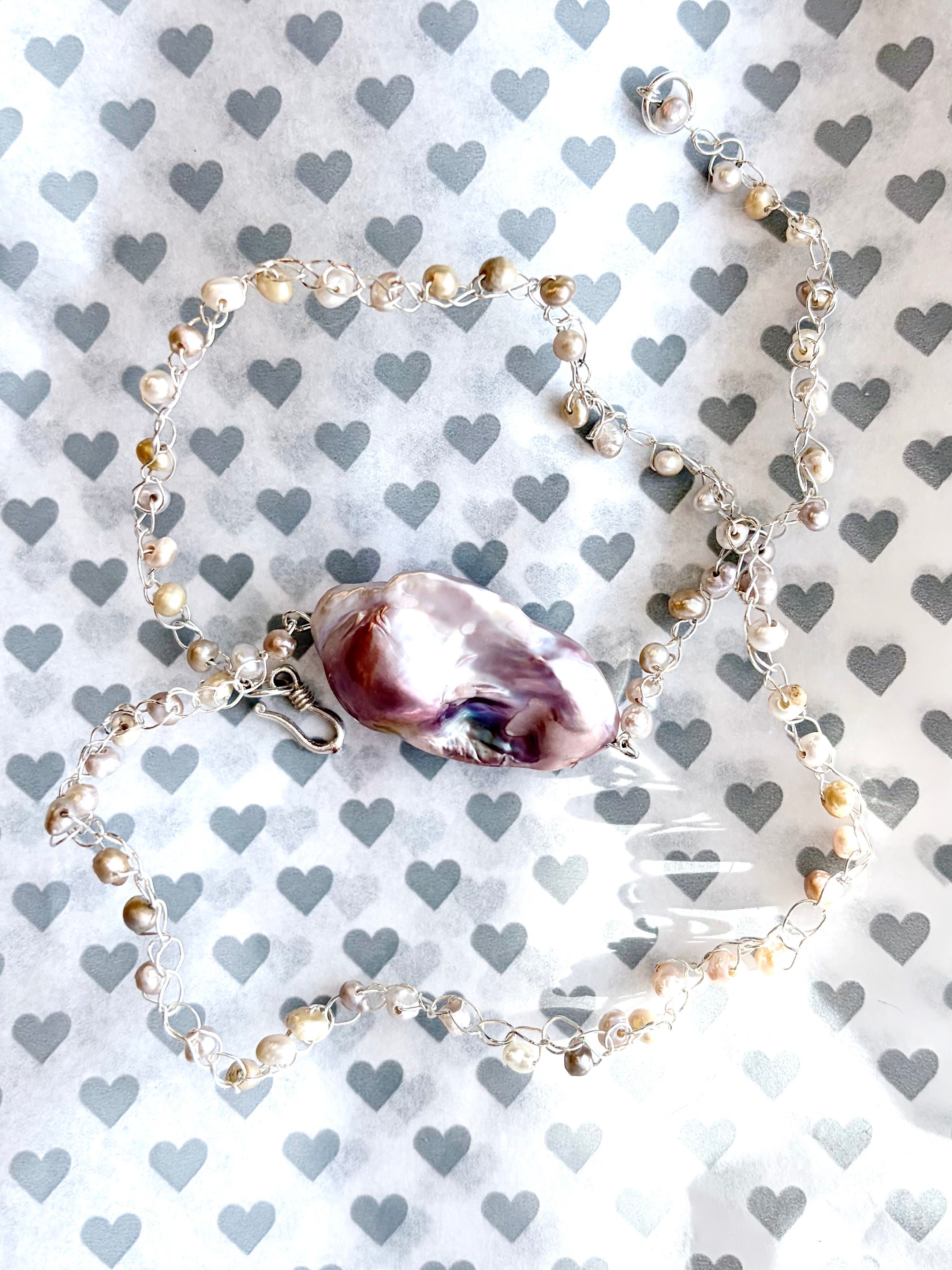 “Velvet Bloom” Pearls Bracelet