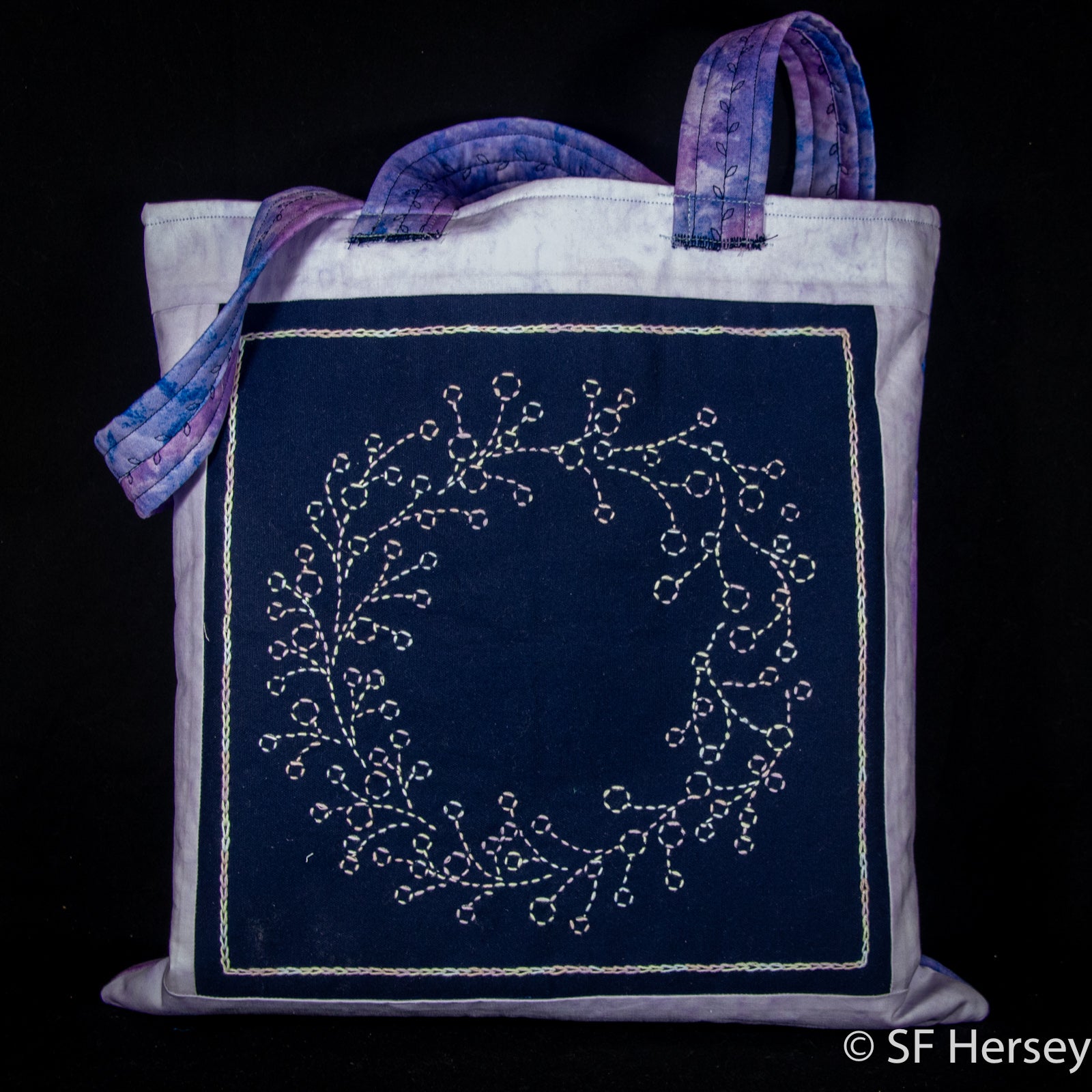 Carry Bag with Sashiko Embroidered Wreath