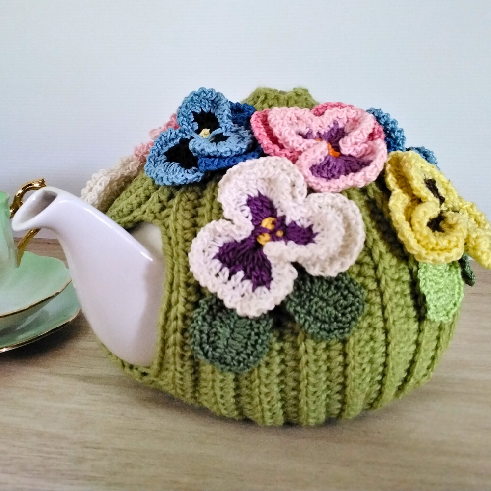 Light Green Pansy Medium Teacosy