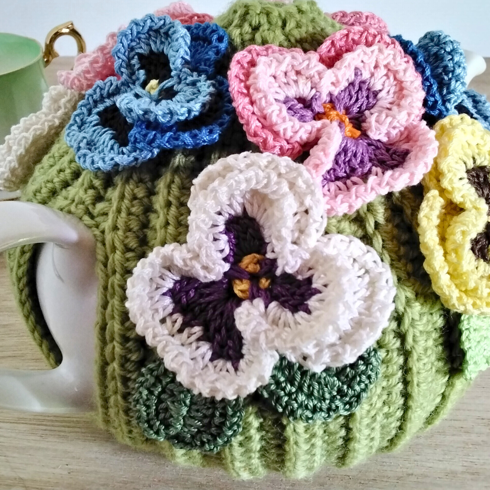 Light Green Pansy Medium Teacosy