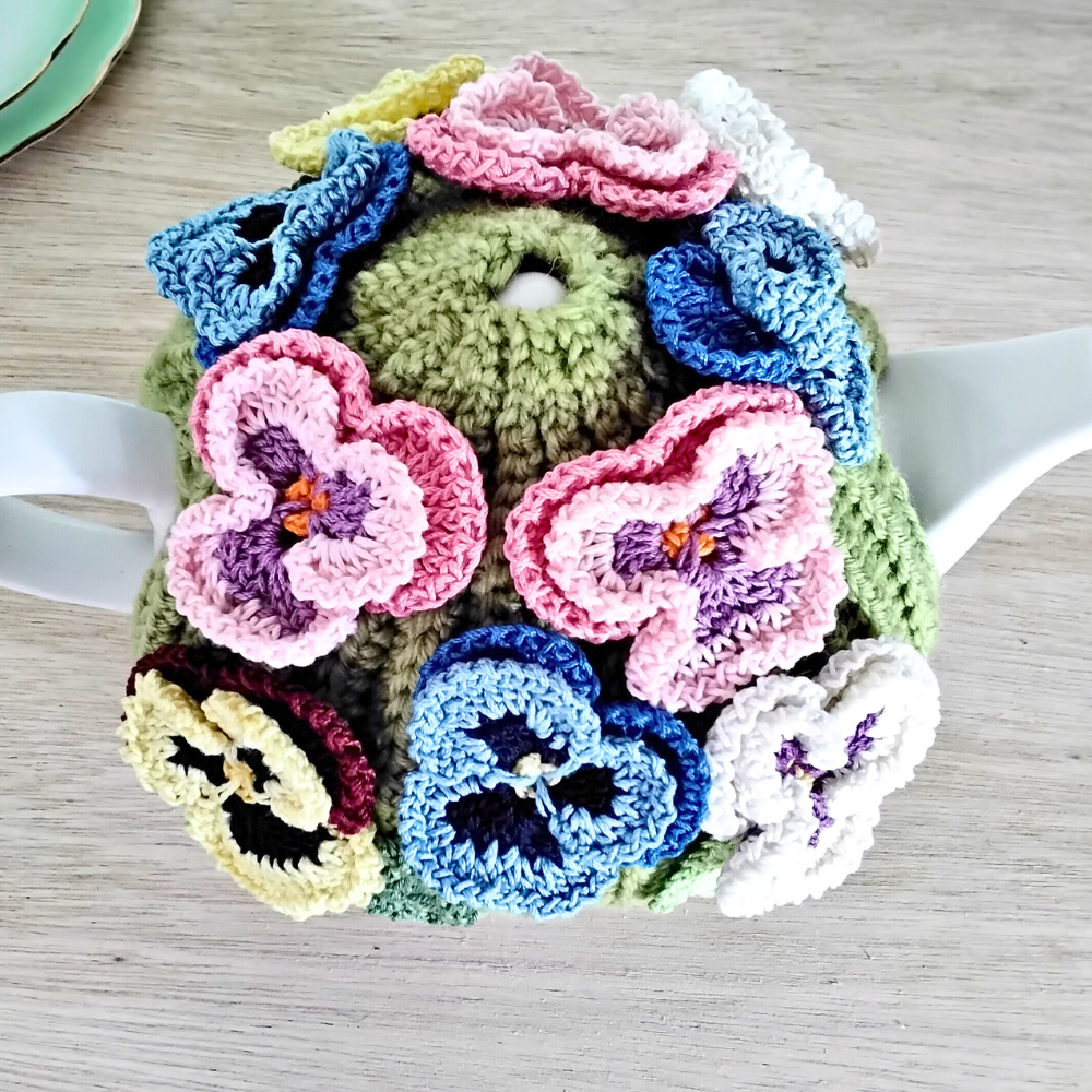 Light Green Pansy Medium Teacosy