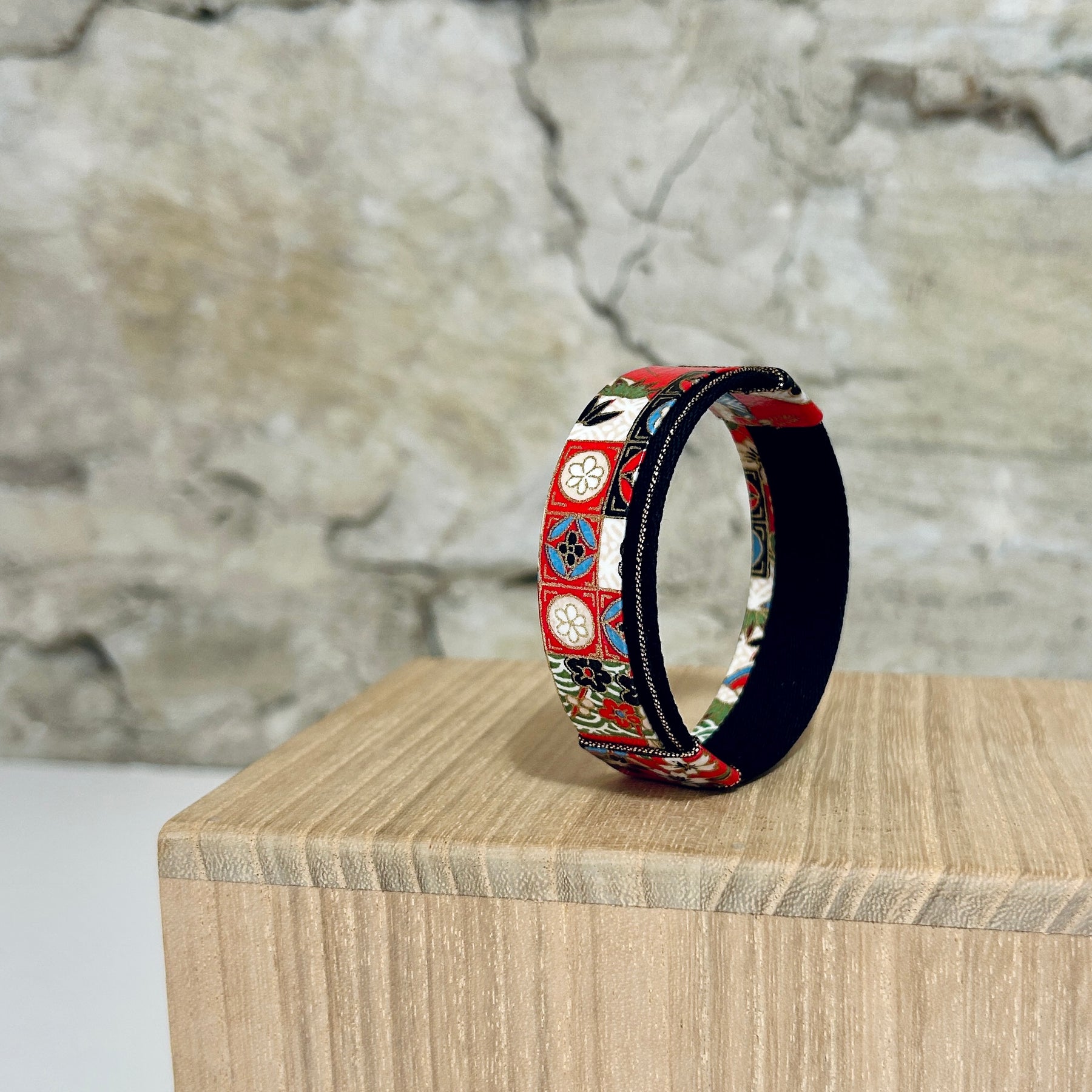 Bangle Red Black Gold Blue - BNC-6