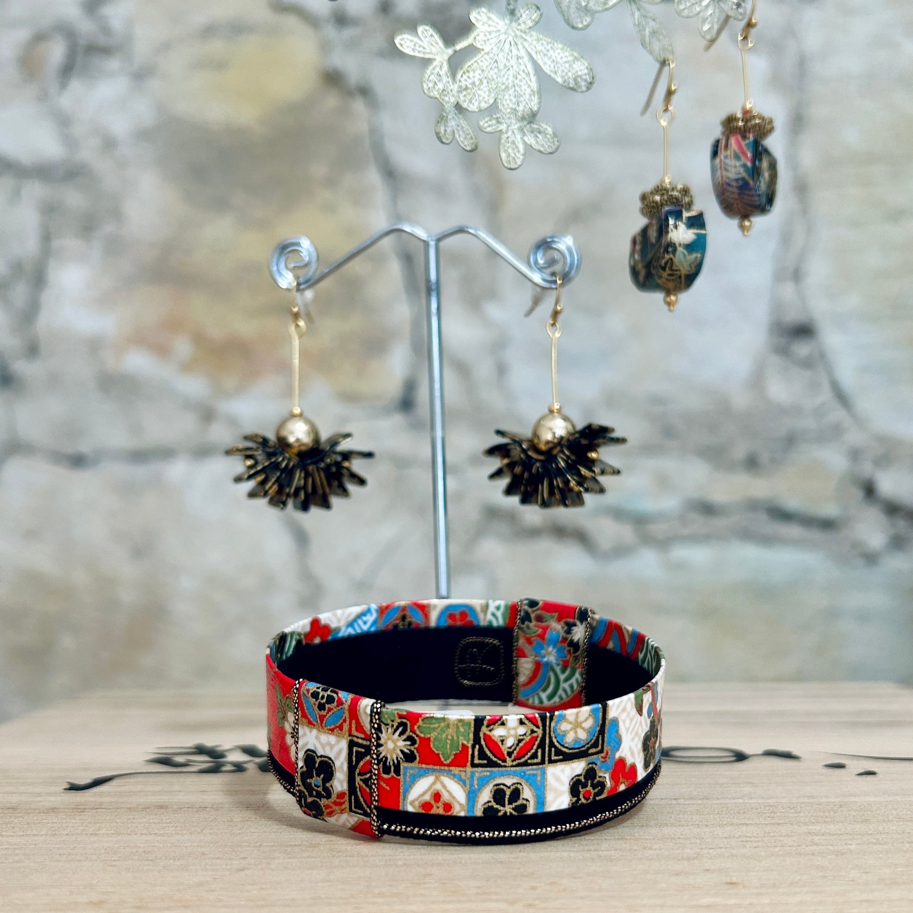 Bangle Red Black Gold Blue - BNC-6