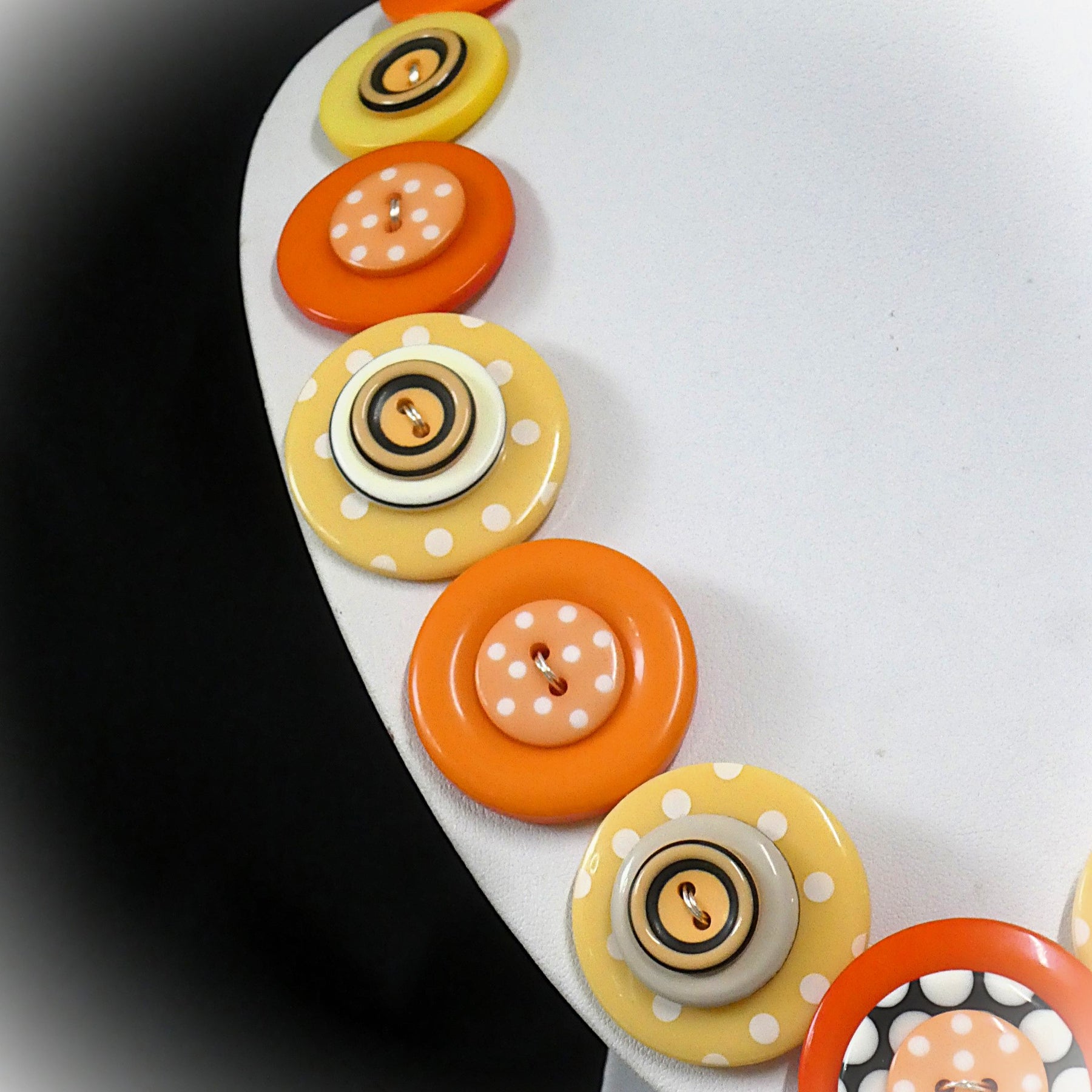 Button necklace and stud earrings - Orange Spots
