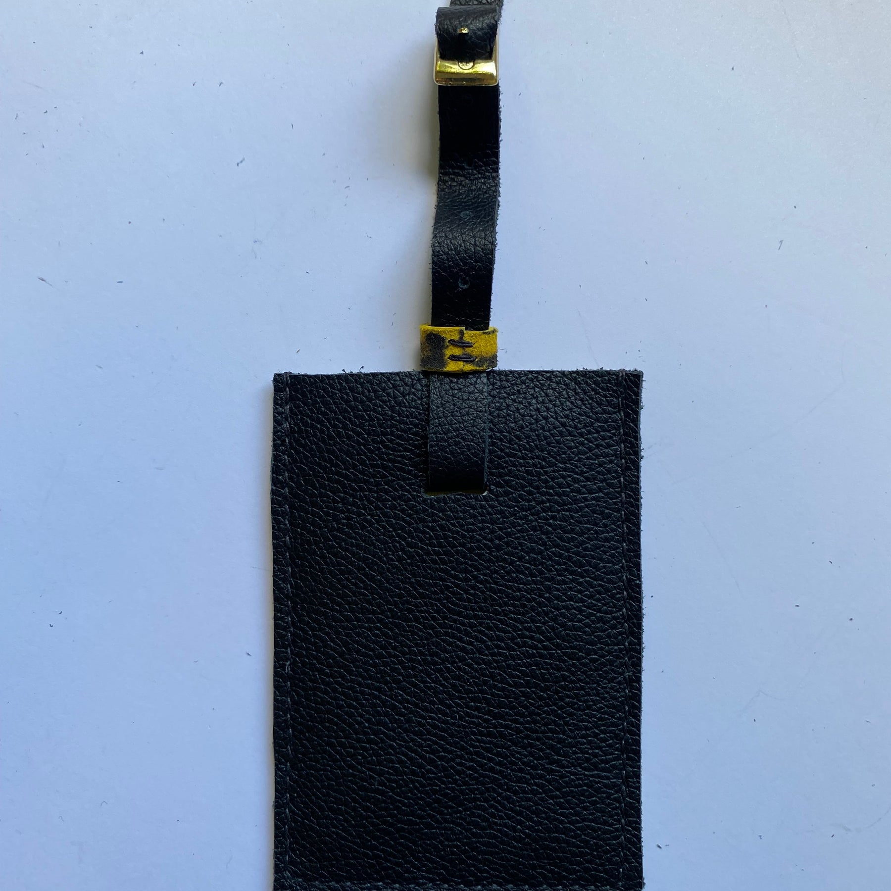 Leather luggage tags