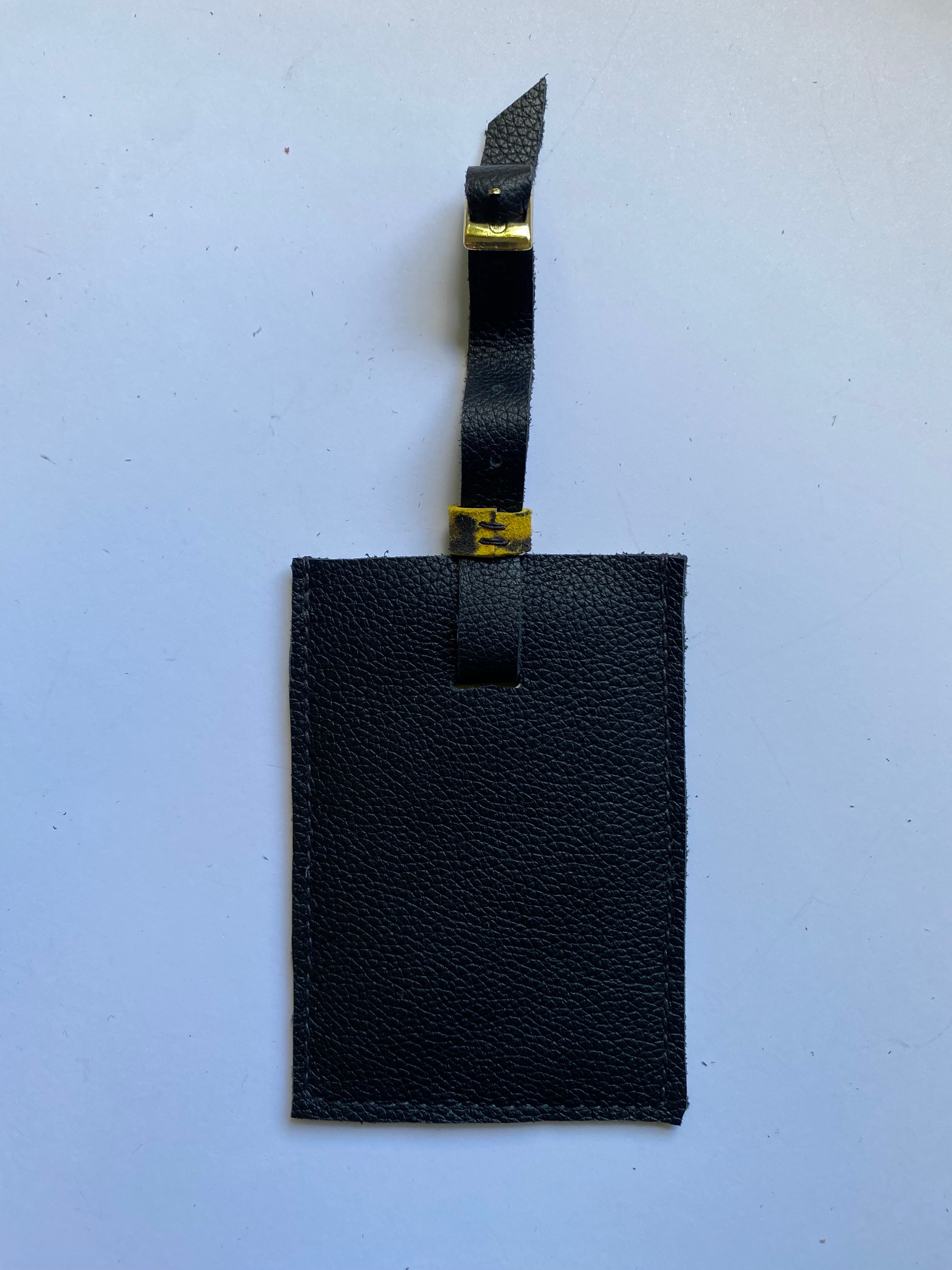 Leather luggage tags