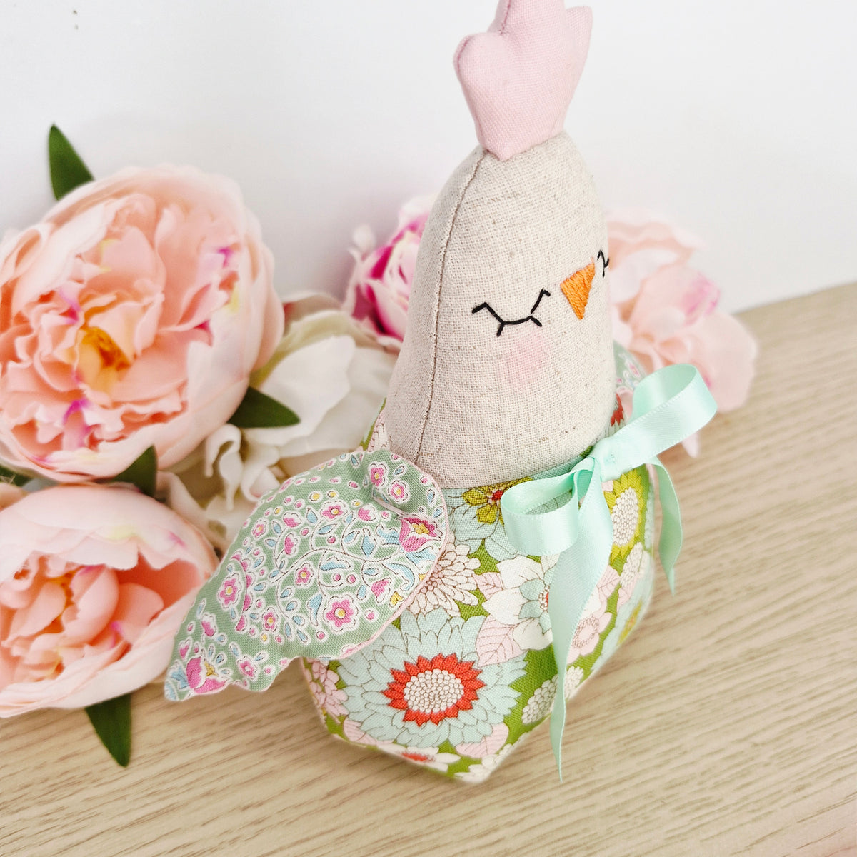 Henrietta Hen - Boogie Flower Green
