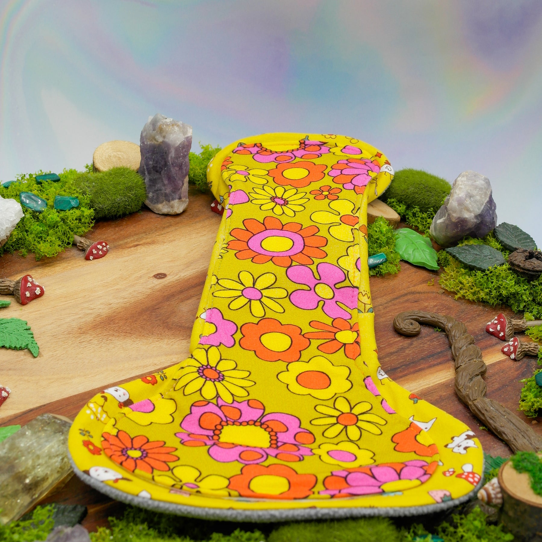 Reusable cloth pad 14" heavy (HH Mega Curvy Flare) - inner child