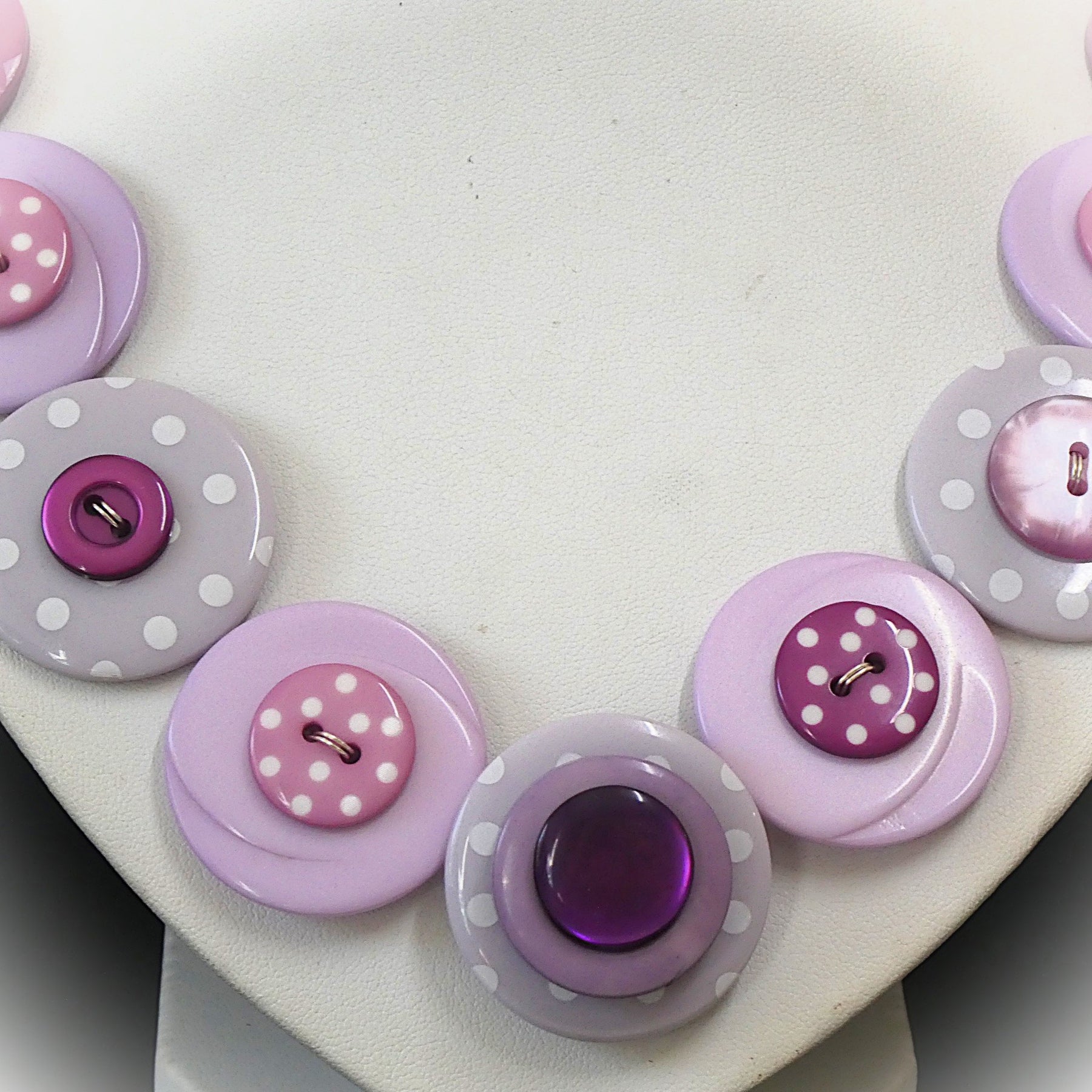 Button necklace and stud earrings - Lilac Delight