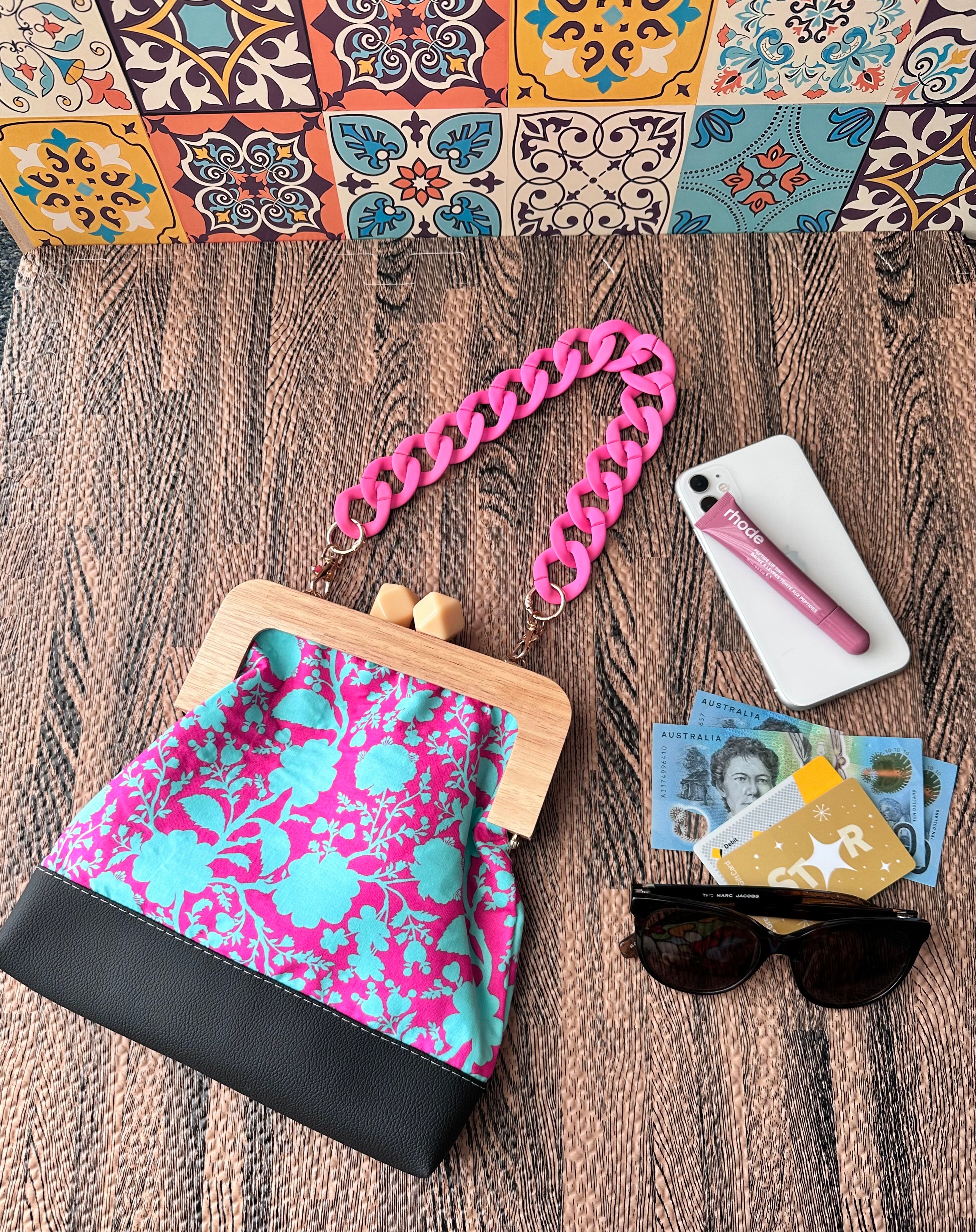 Kiss Lock Clutch With Acrylic Chain