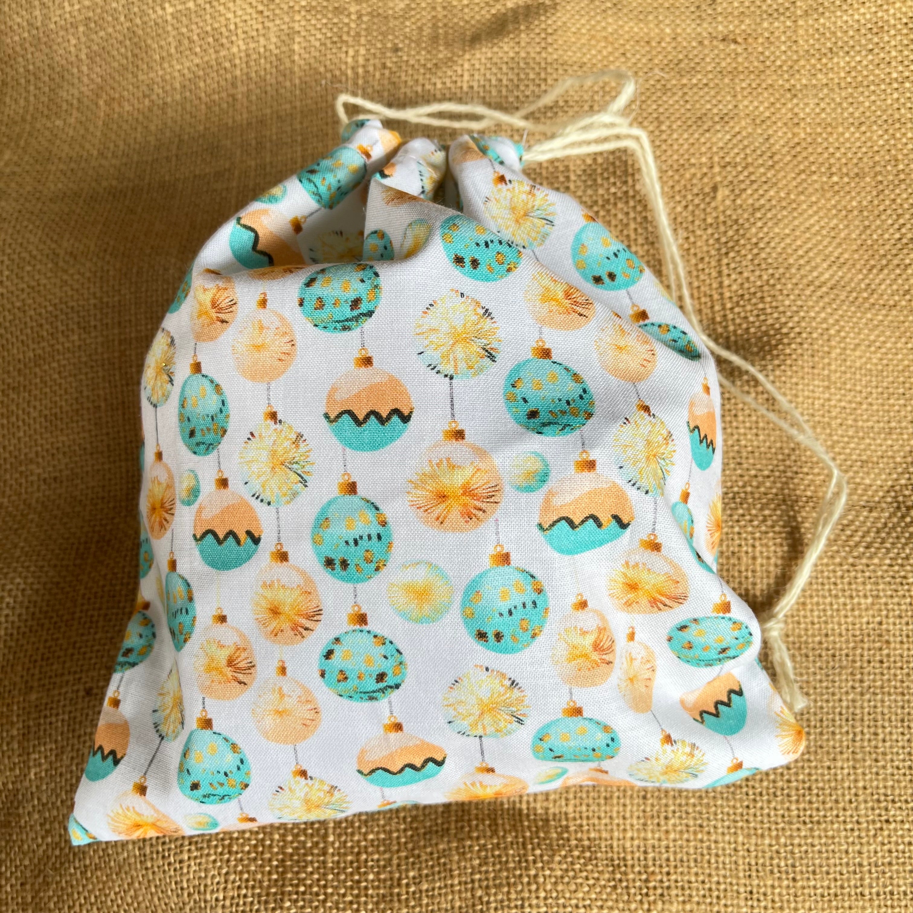 Handmade fabric gift bags | Christmas | sustainable | reusuable