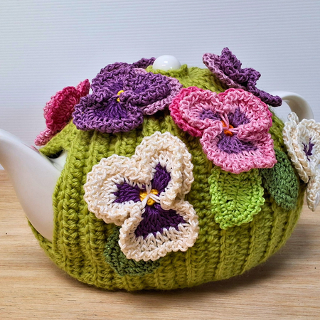 Garden of pansies tea cosy for medium teapot