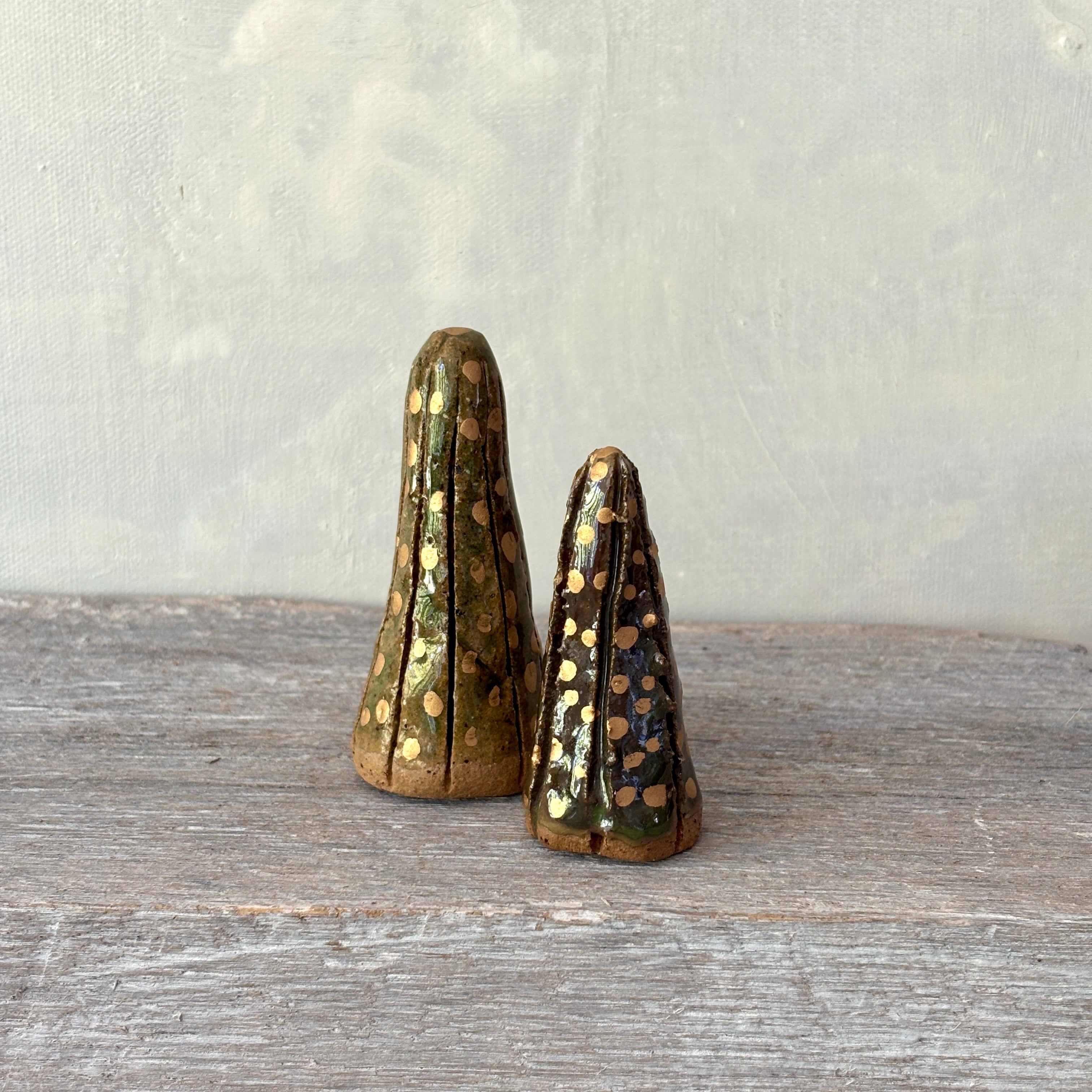 Two small ceramic Christmas Trees in green with Gold