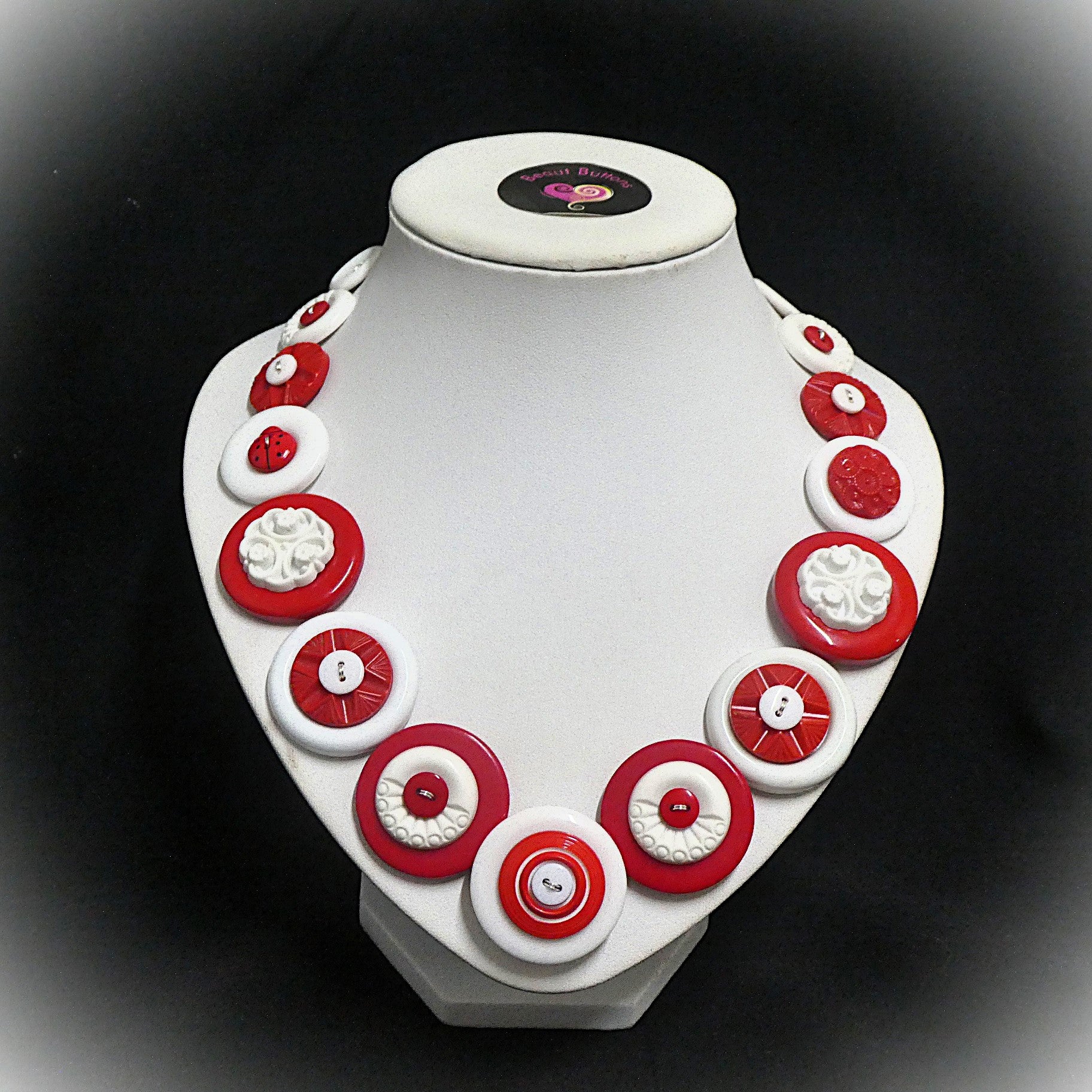 Red and White Button necklace - Red Star