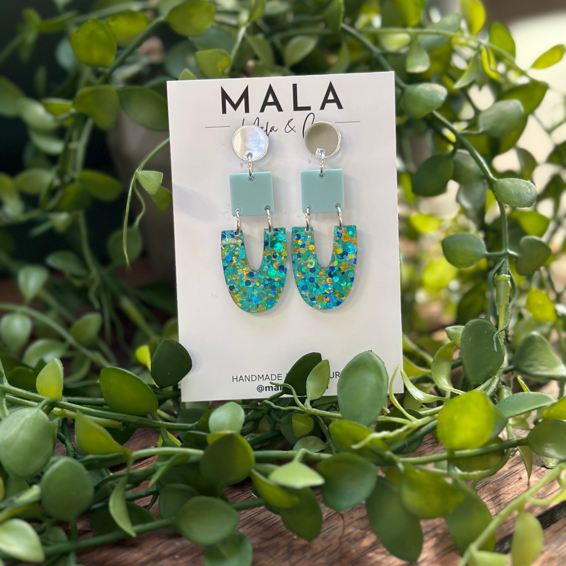Mia Dangles