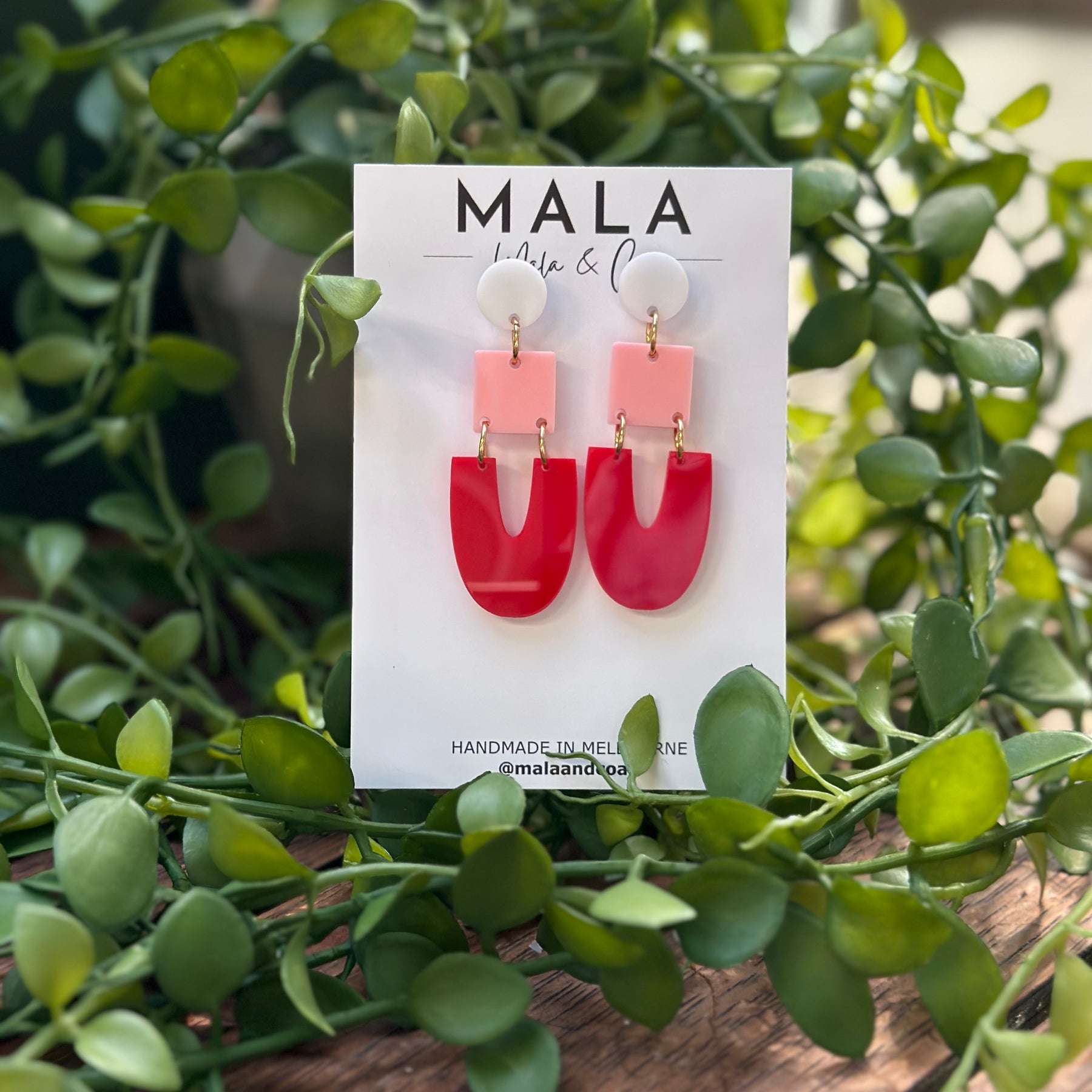 Mia Dangles