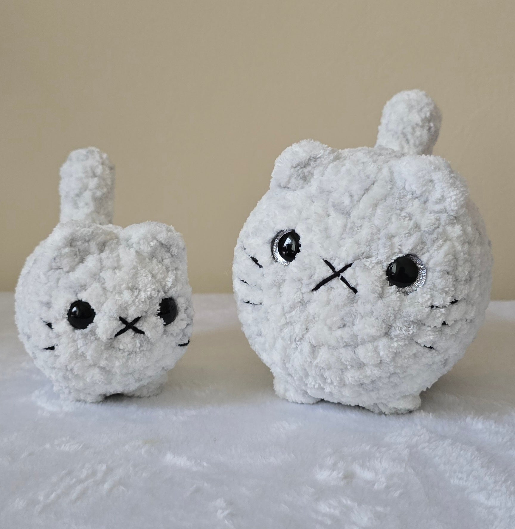 Loaf Mama Cat and Loaf Kitten Duo