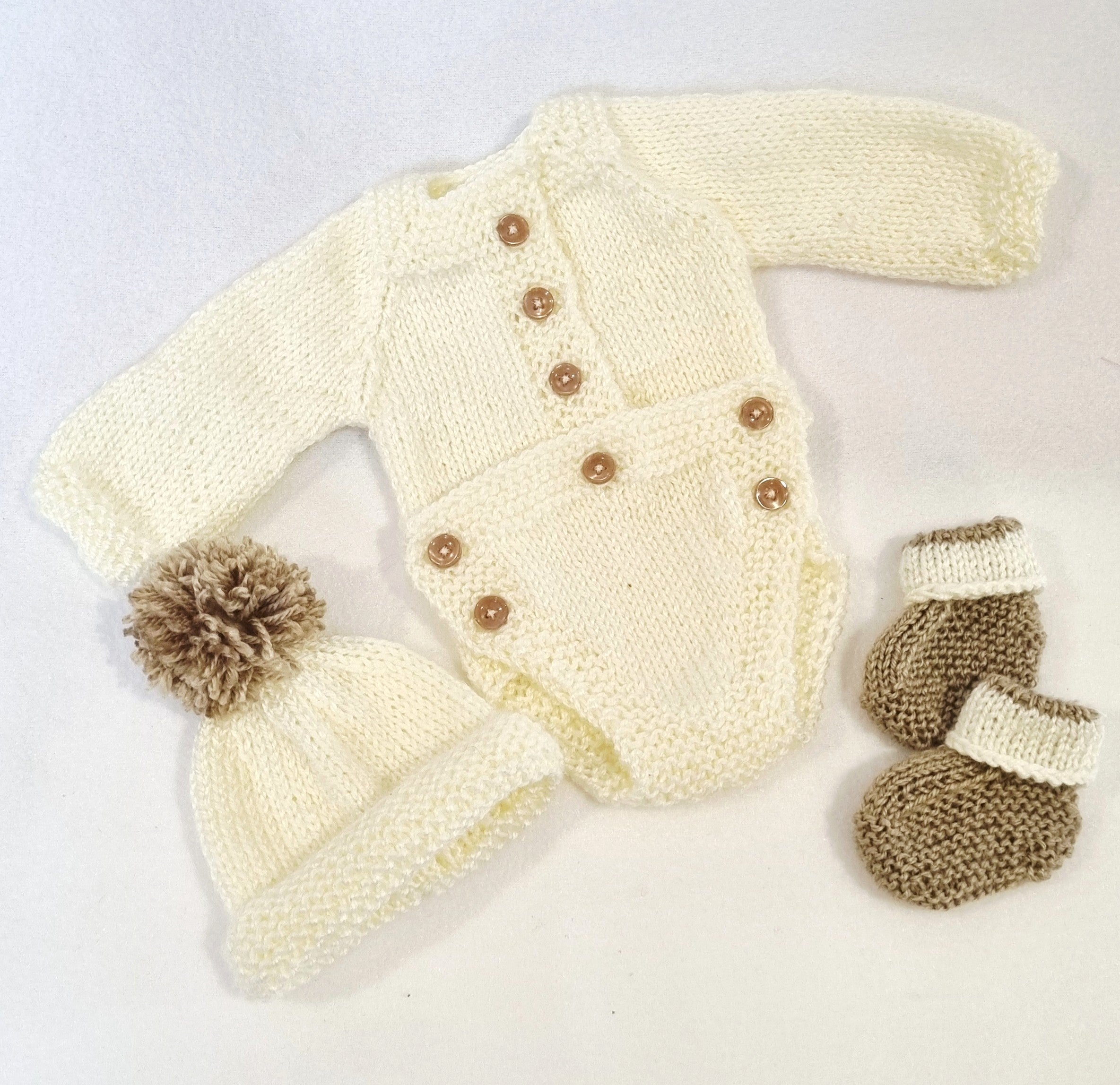 Hand knitted 3 piece Reborn Baby/Premmie hand knitted outfits - Newborn gift set - BB01