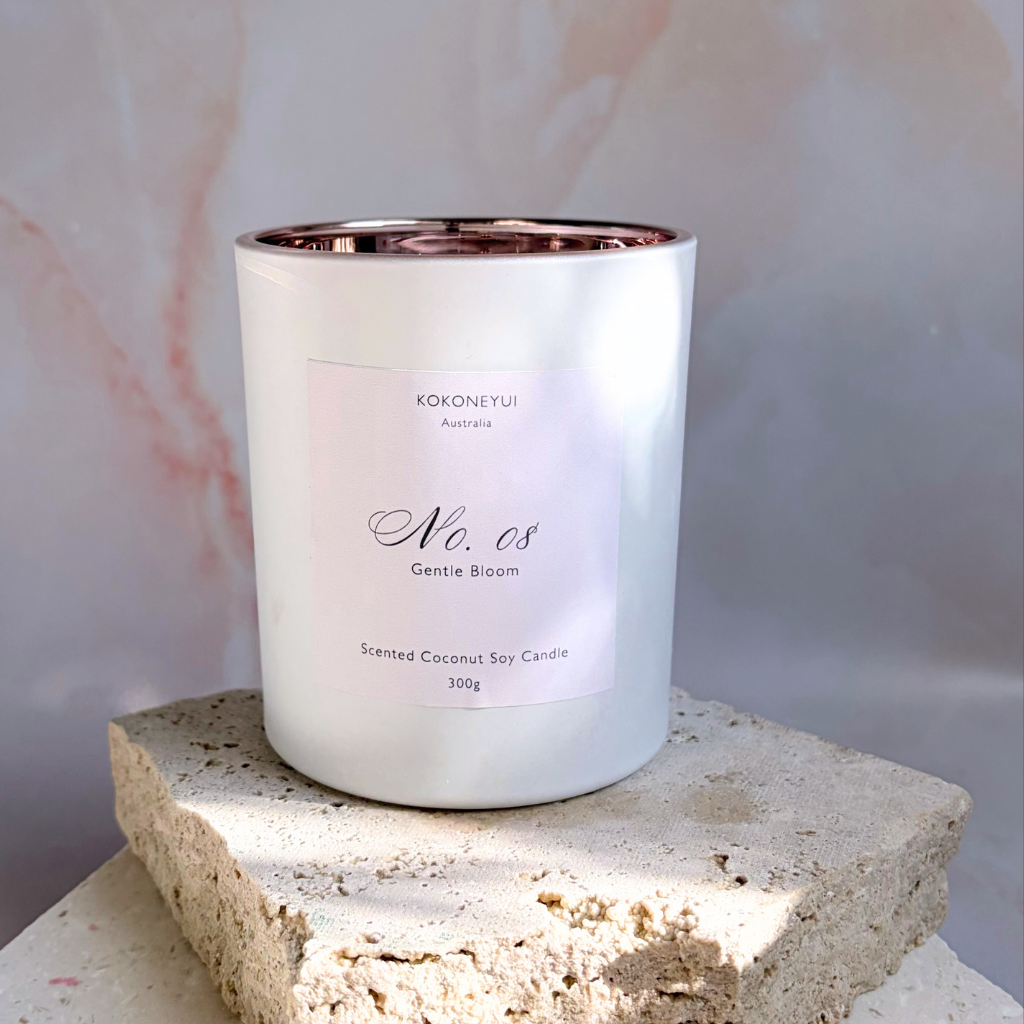 No.08 Gentle Bloom Candle | Japanese Honeysuckle, Neroli & Vanilla — 300g