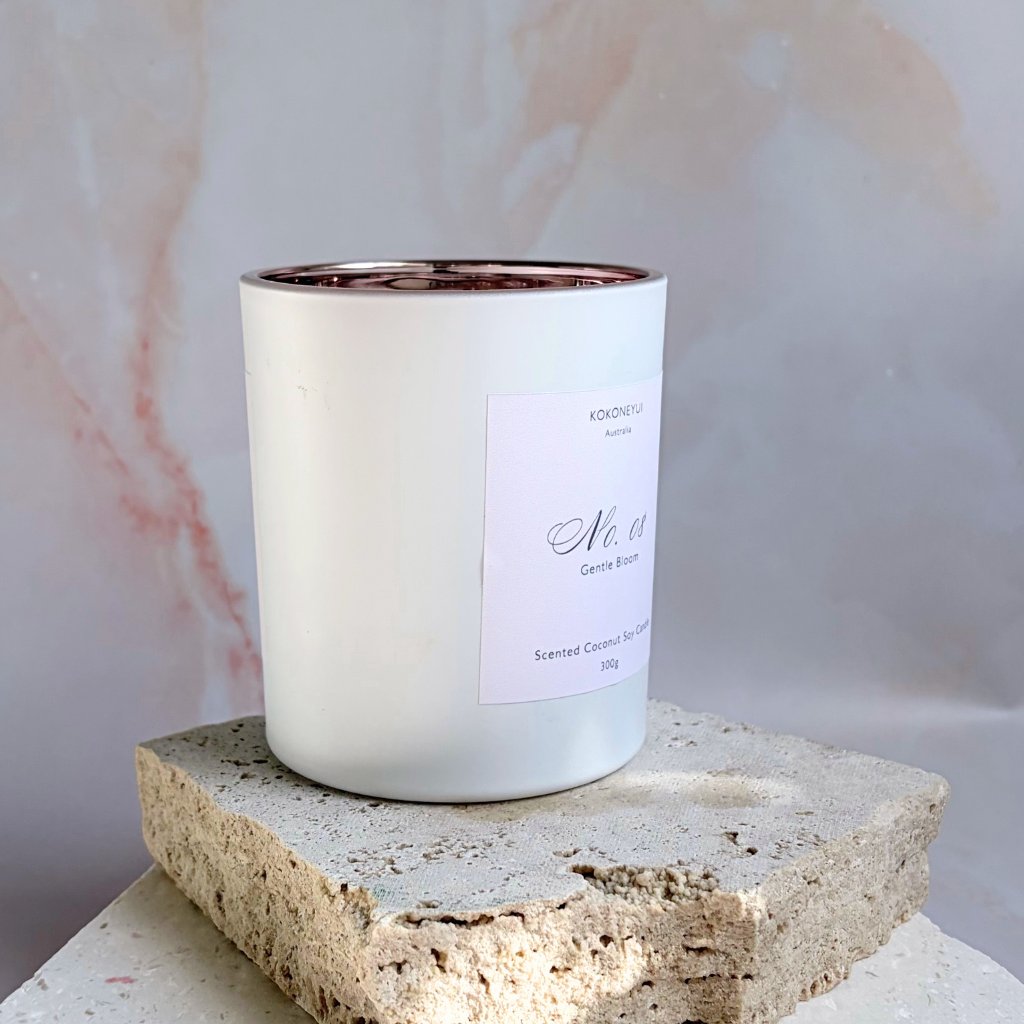 No.08 Gentle Bloom Candle | Japanese Honeysuckle, Neroli & Vanilla — 300g