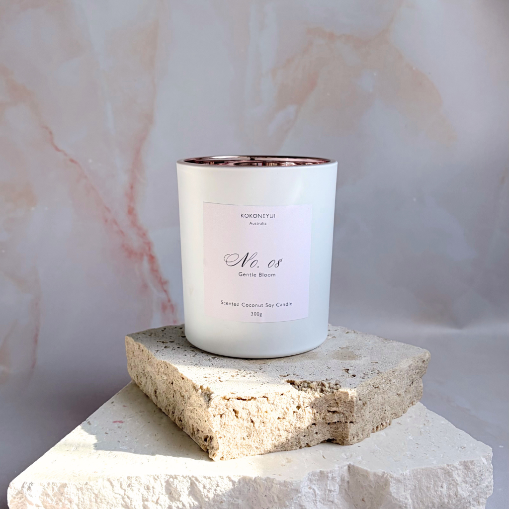 No.08 Gentle Bloom Candle | Japanese Honeysuckle, Neroli & Vanilla — 300g
